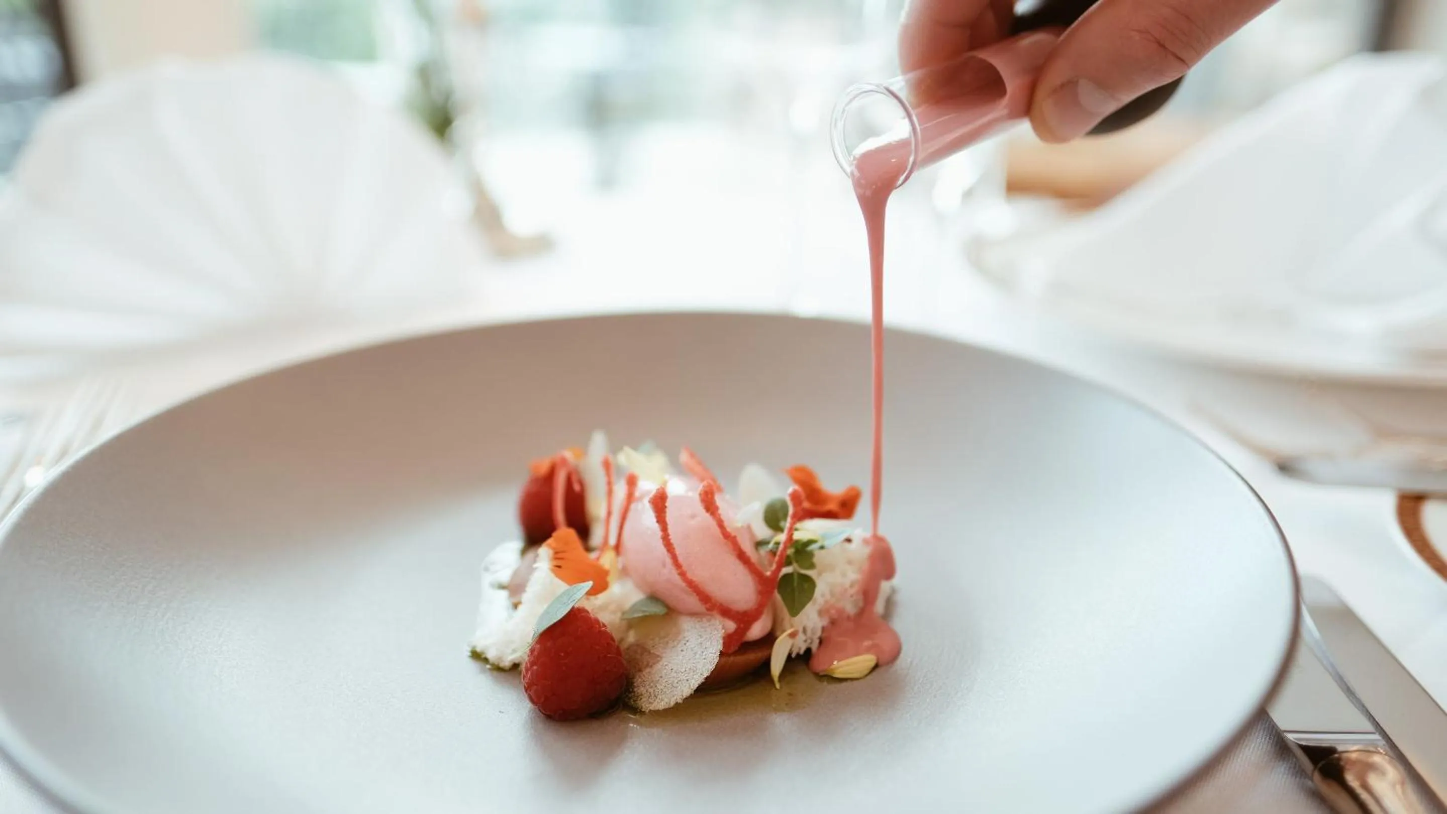 Food and drinks in Hotel Schloss Mönchstein