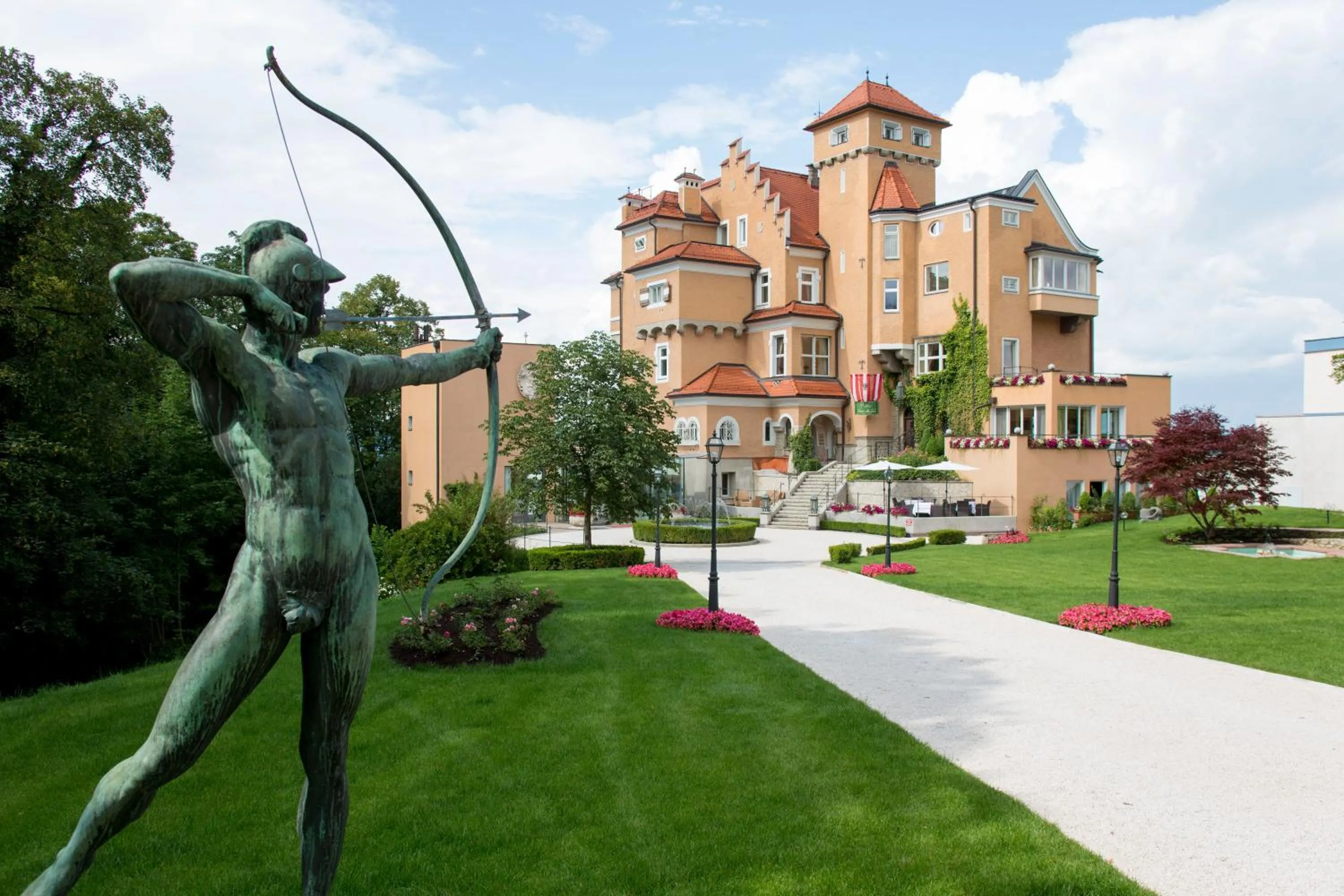 Property building in Hotel Schloss Mönchstein