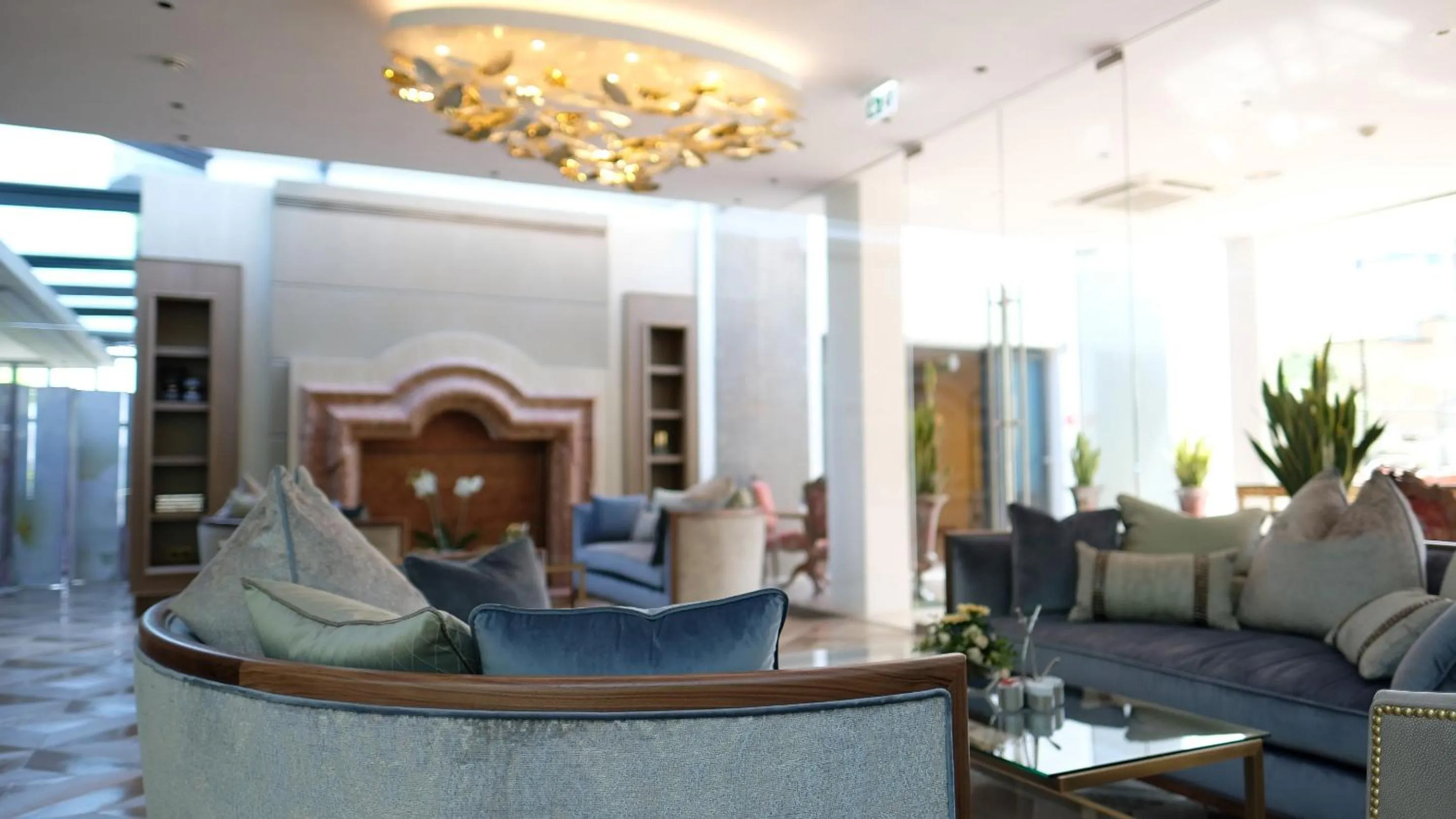 Lounge or bar in Hotel Schloss Mönchstein