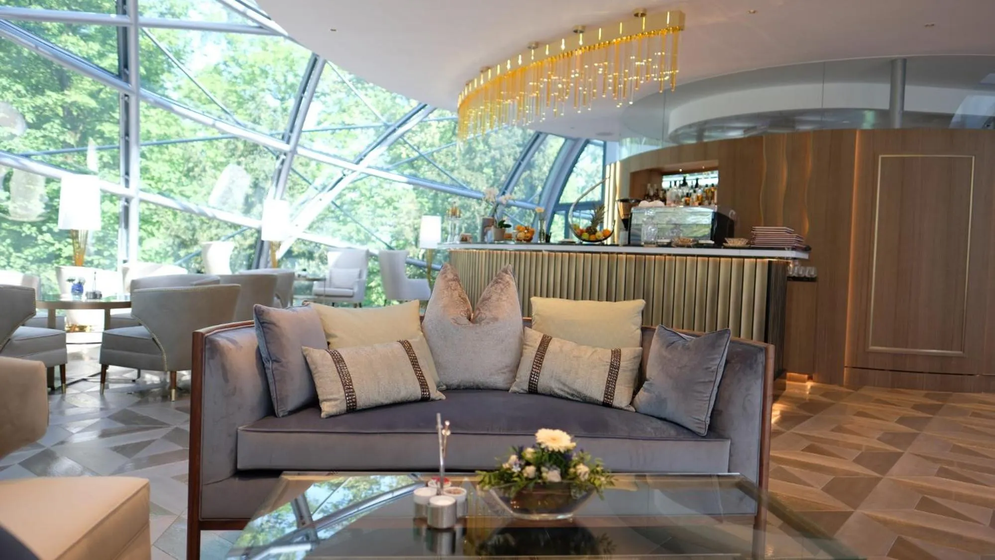 Lounge or bar in Hotel Schloss Mönchstein