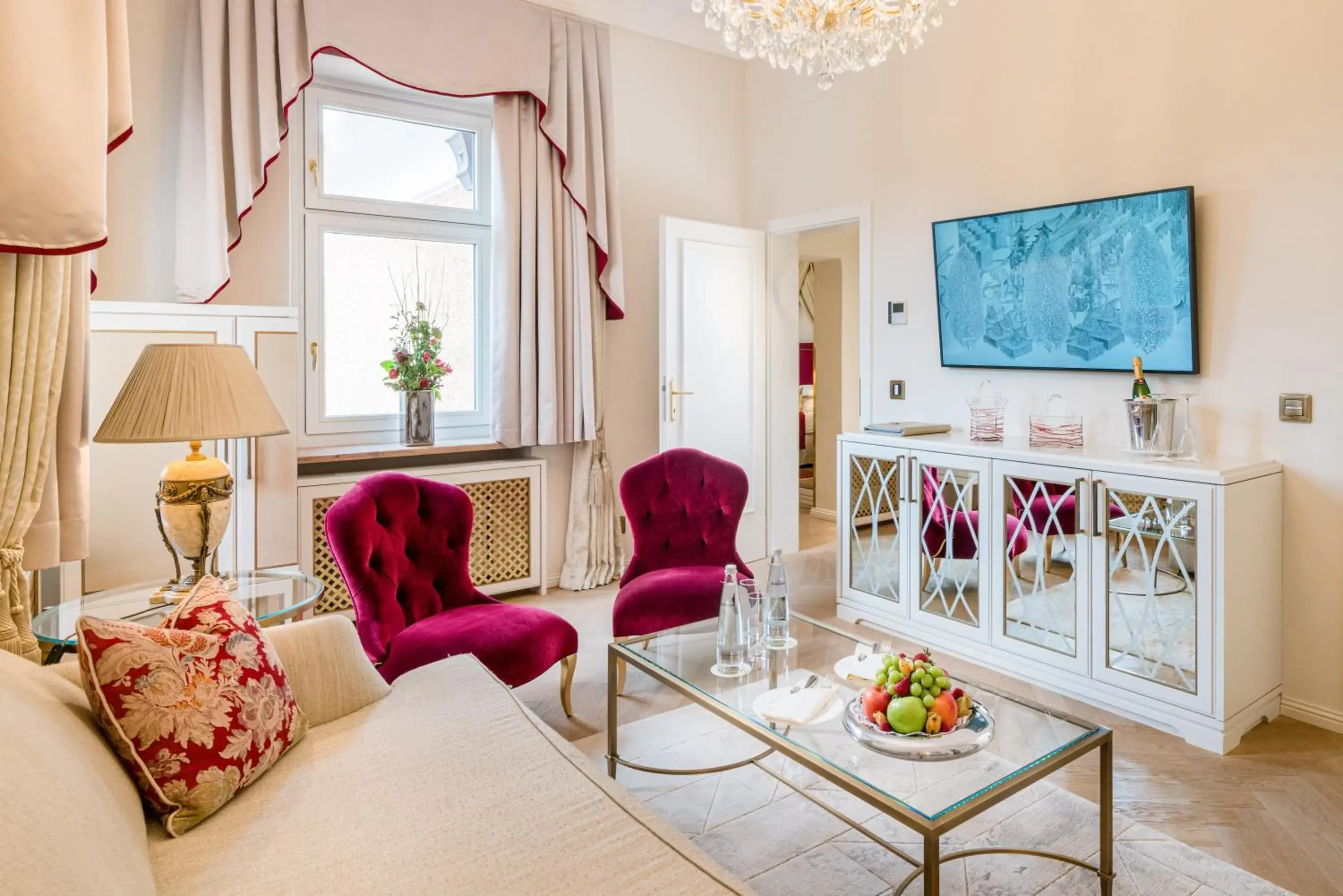 Junior Suite in Hotel Schloss Mönchstein Junior Suite in Hotel Schloss Mönchstein