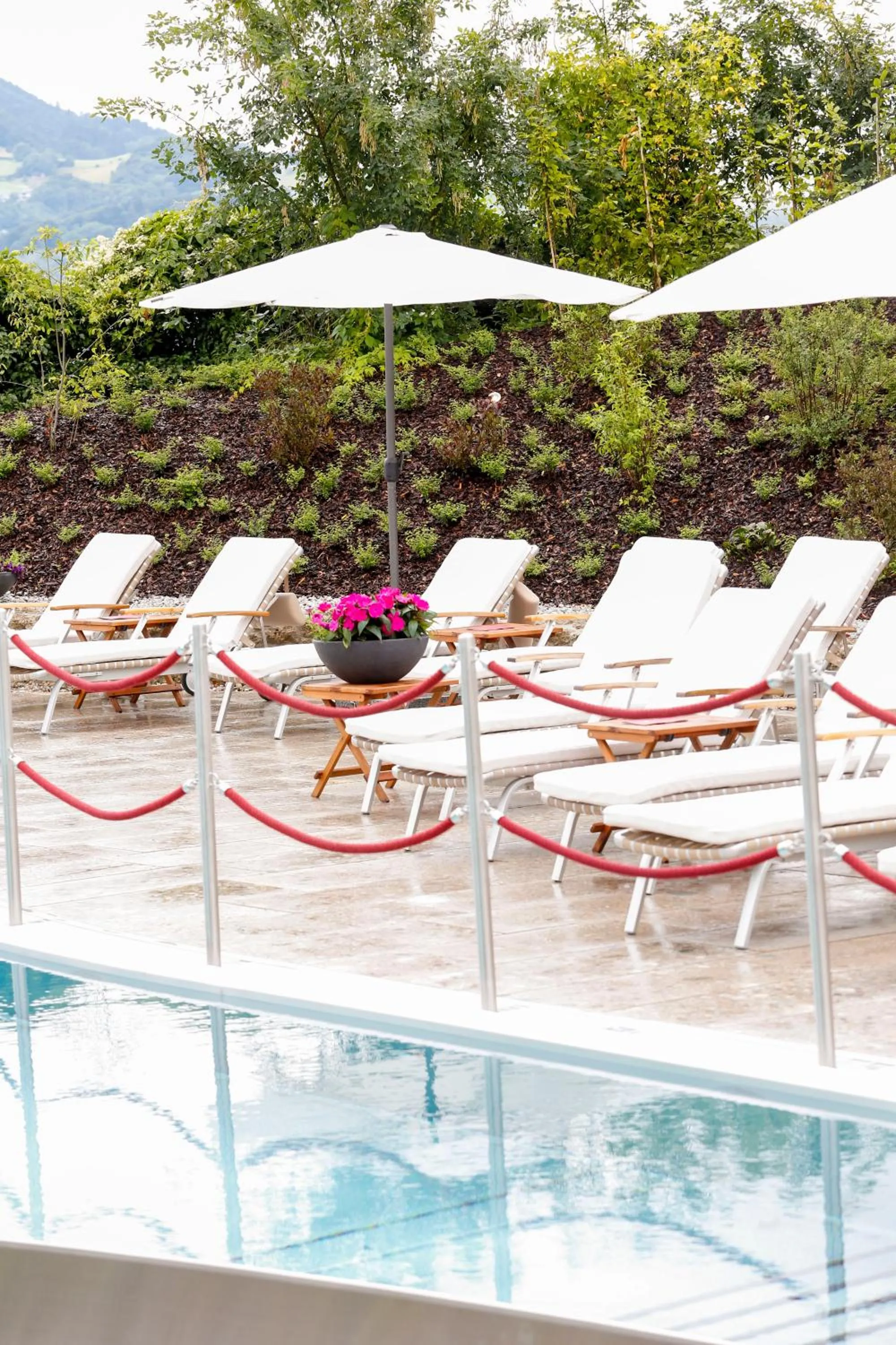 Swimming pool in Hotel Schloss Mönchstein