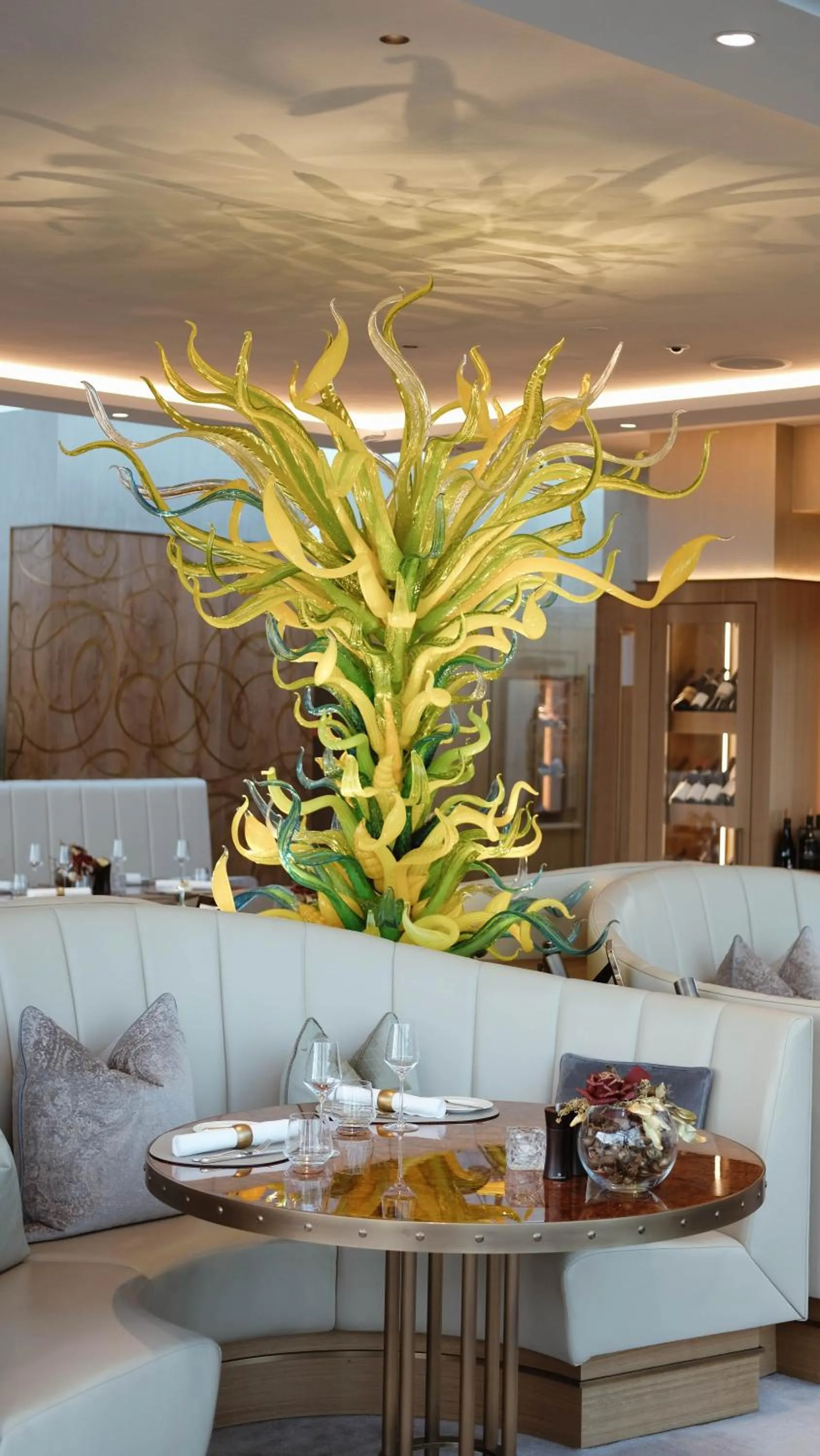 Restaurant/places to eat in Hotel Schloss Mönchstein