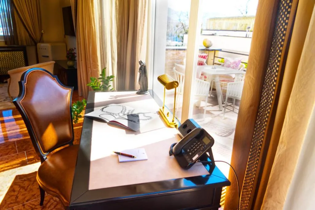 Living room in Hotel Schloss Mönchstein