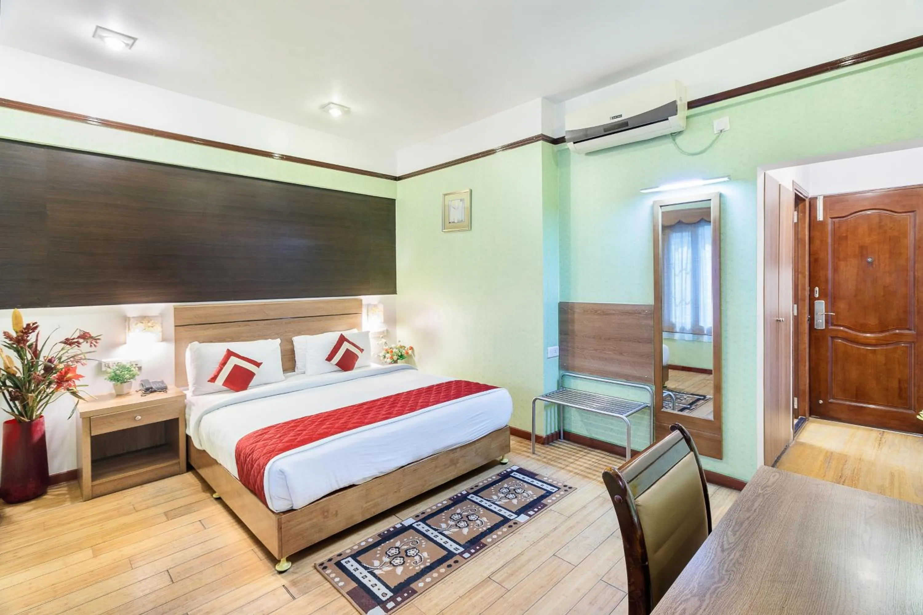 Photo of the whole room, Bed in Octave Jamayca Hotel