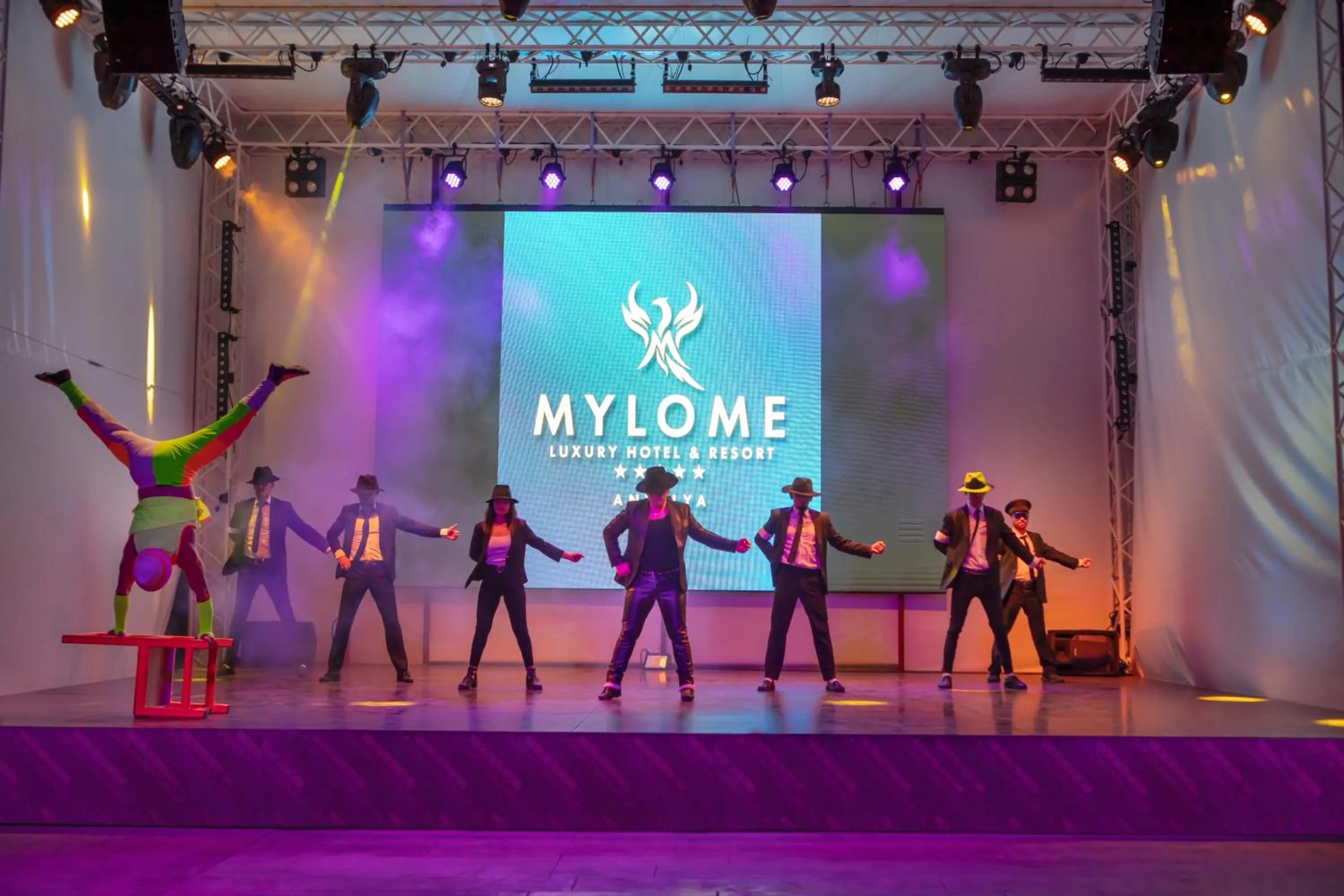 Entertainment in Mylome Luxury Hotel & Resort - Ultra All Inclusive