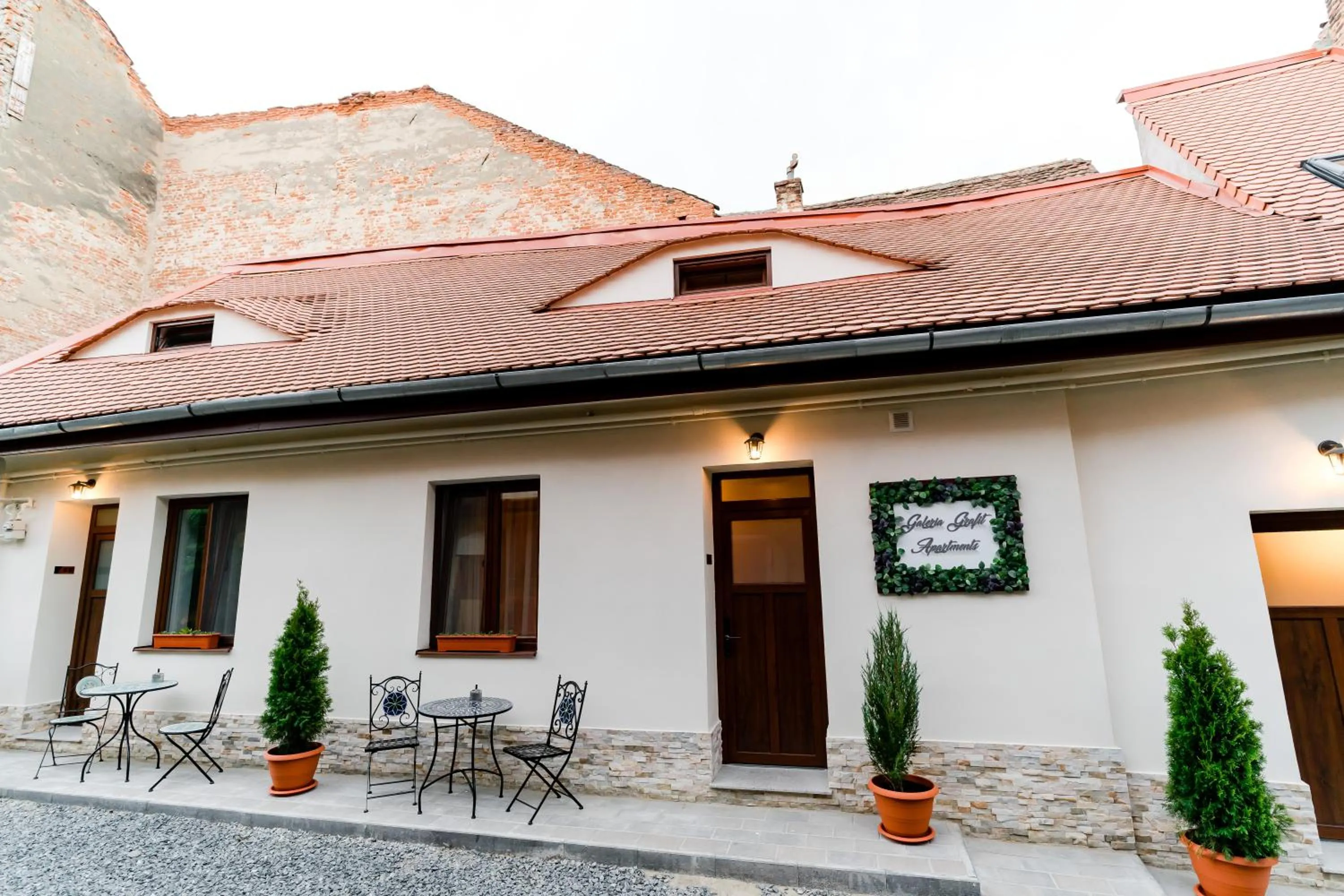 Galeria Grafit Apartments