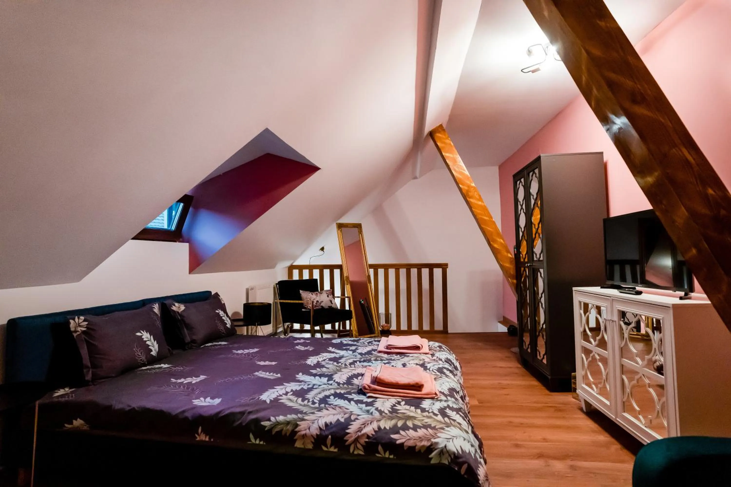 Bed in Galeria Grafit Apartments