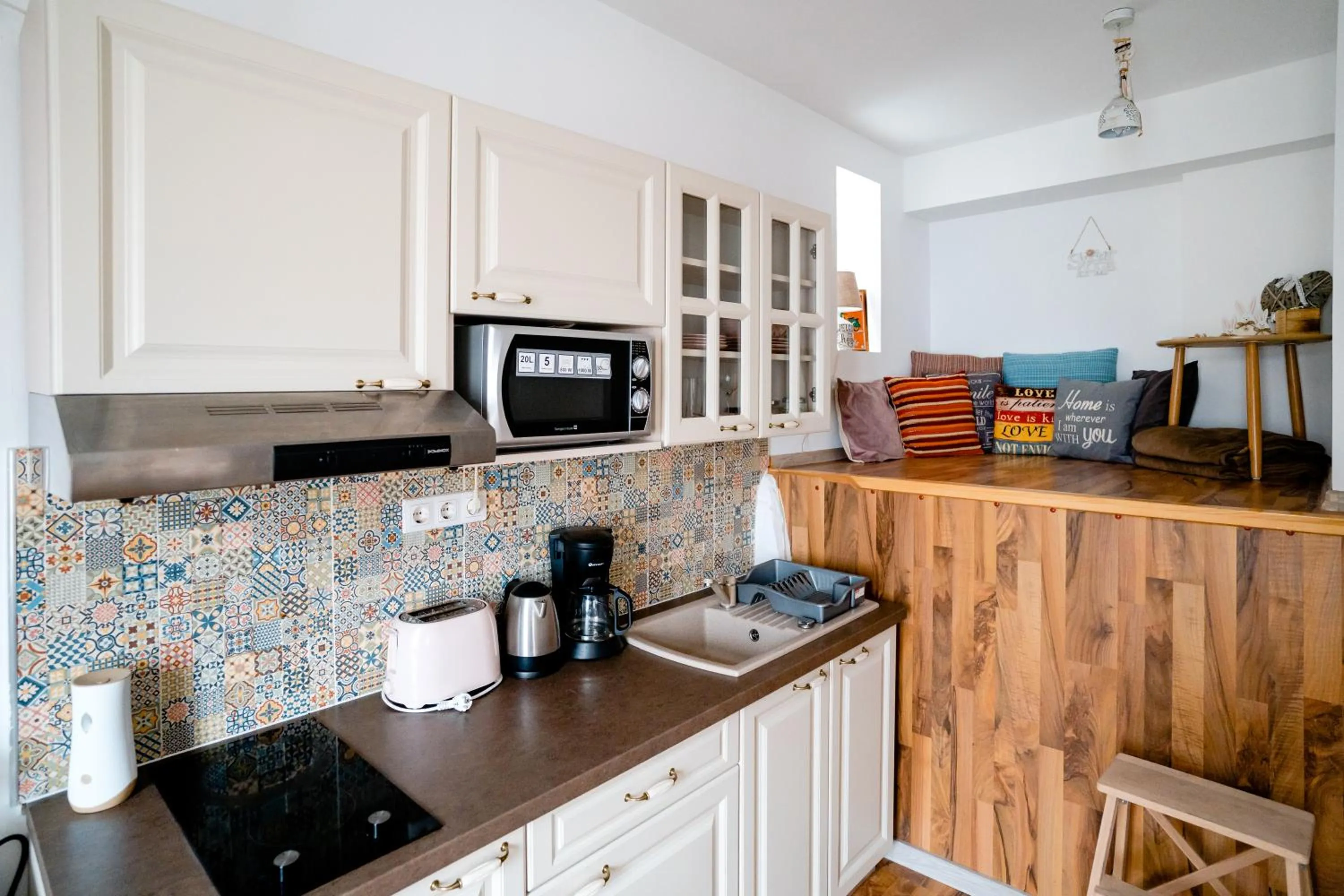 Coffee/tea facilities in Galeria Grafit Apartments