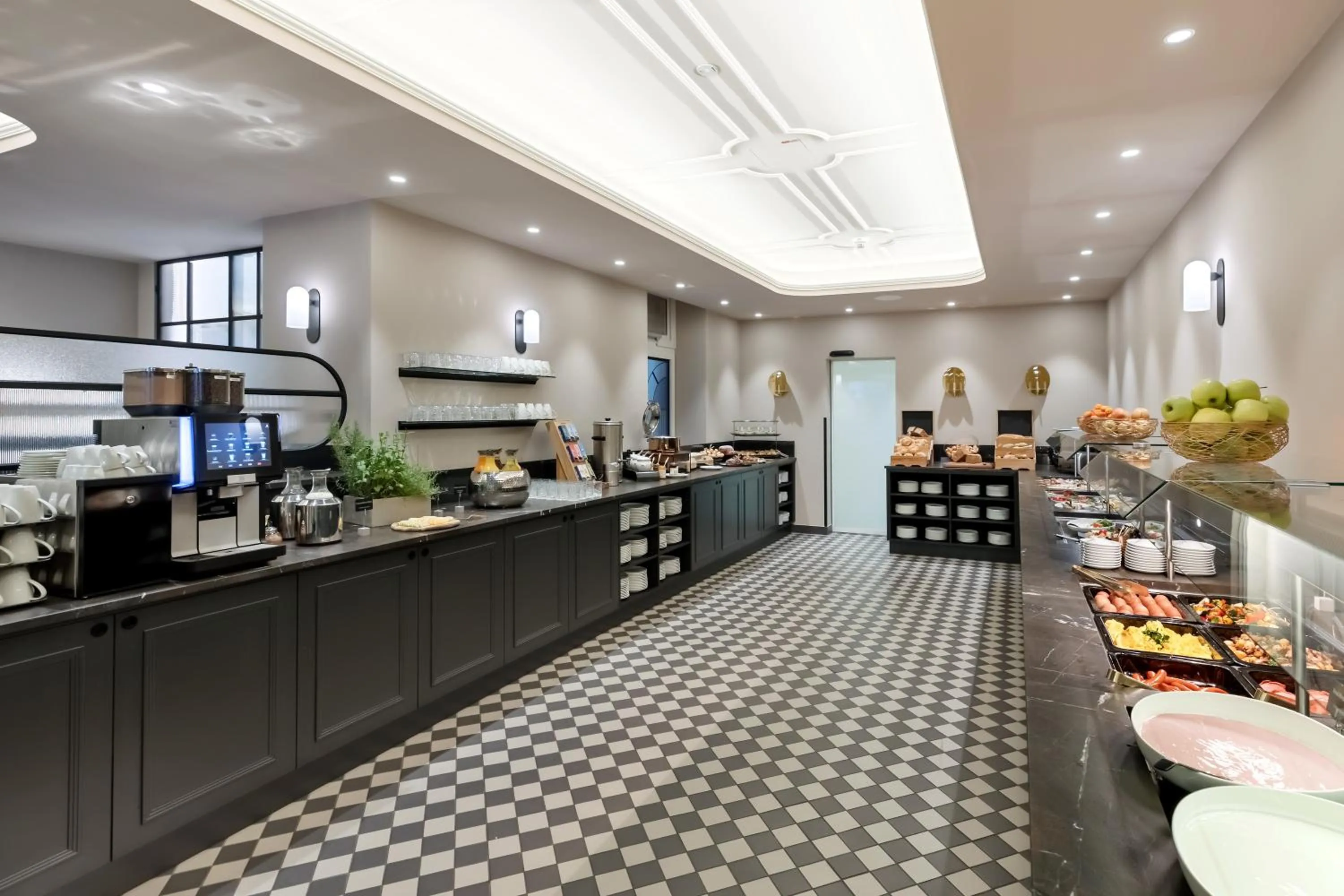 Breakfast in Hotel Astoria Vienna, Curio Collection by Hilton