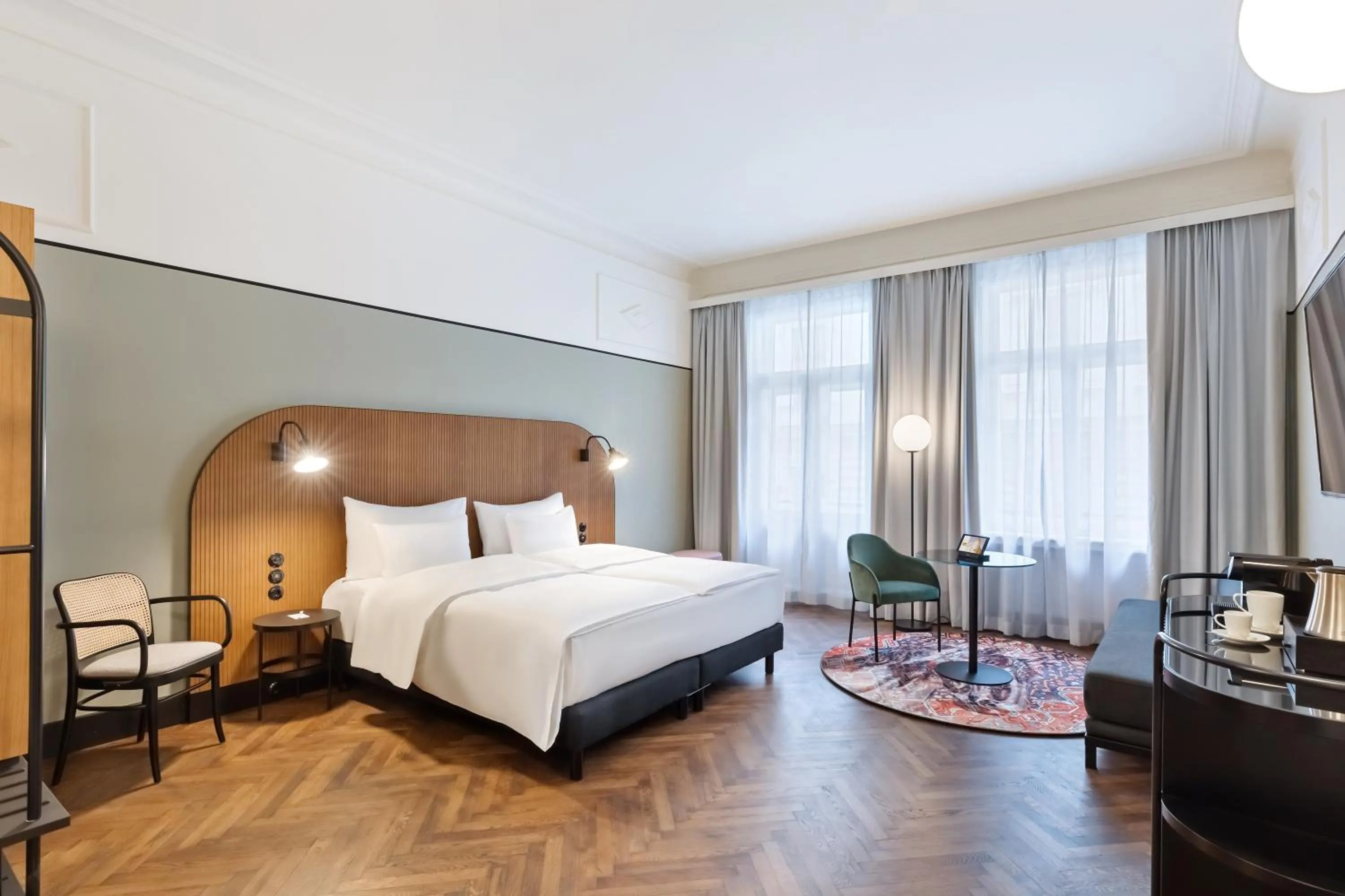 Bedroom, Bed in Hotel Astoria Vienna, Curio Collection by Hilton
