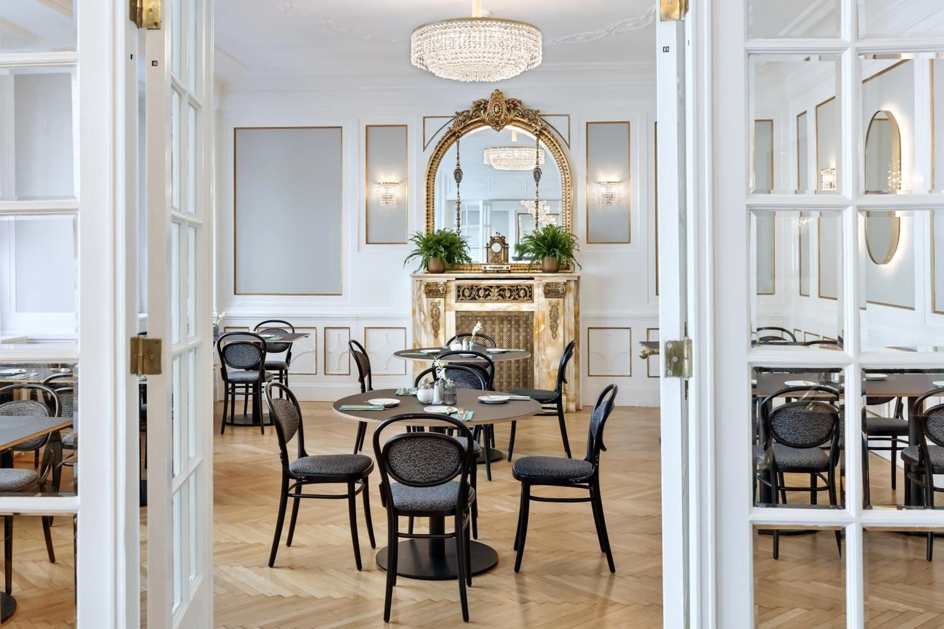 Breakfast in Hotel Astoria Vienna, Curio Collection by Hilton