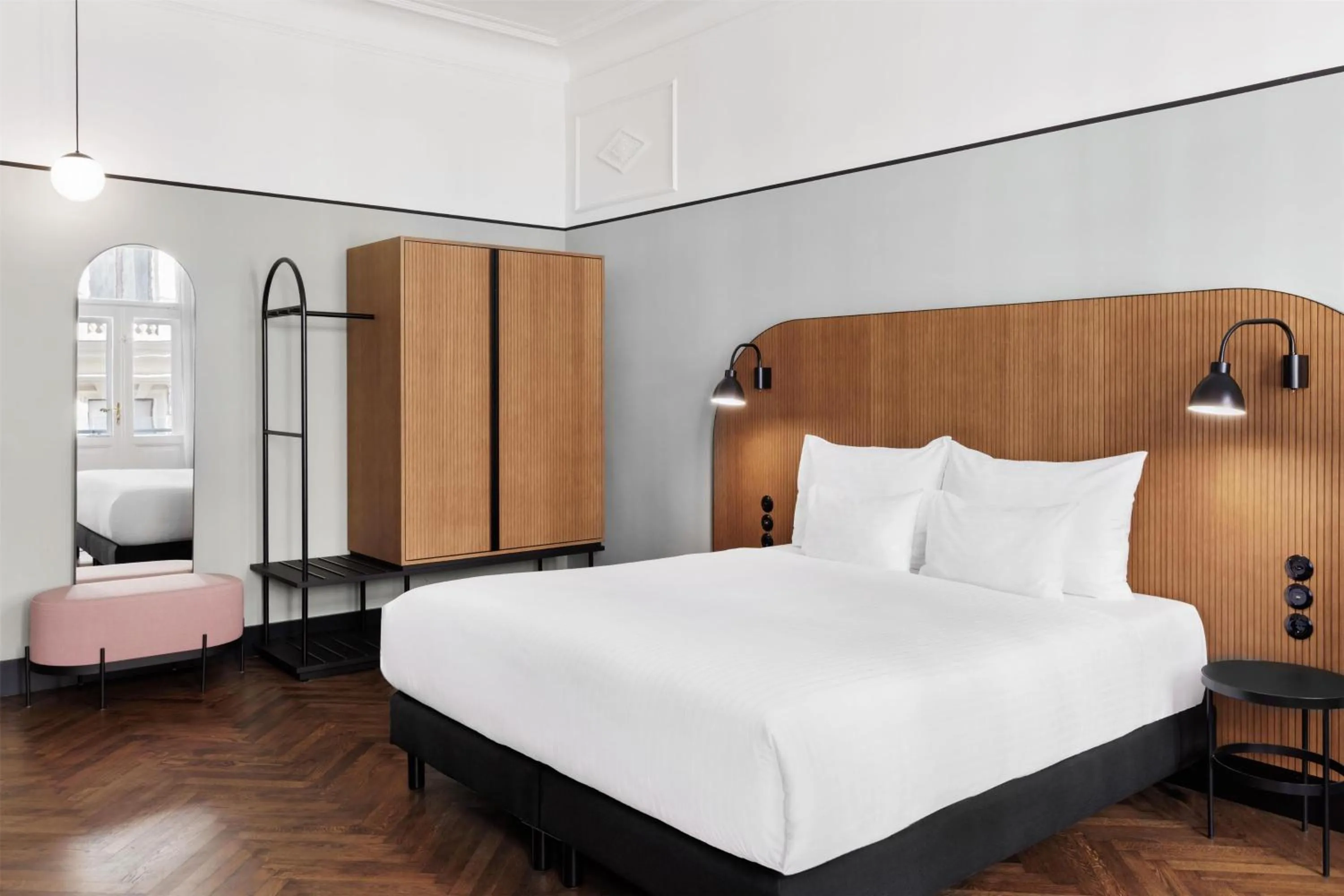 Bed in Hotel Astoria Vienna, Curio Collection by Hilton