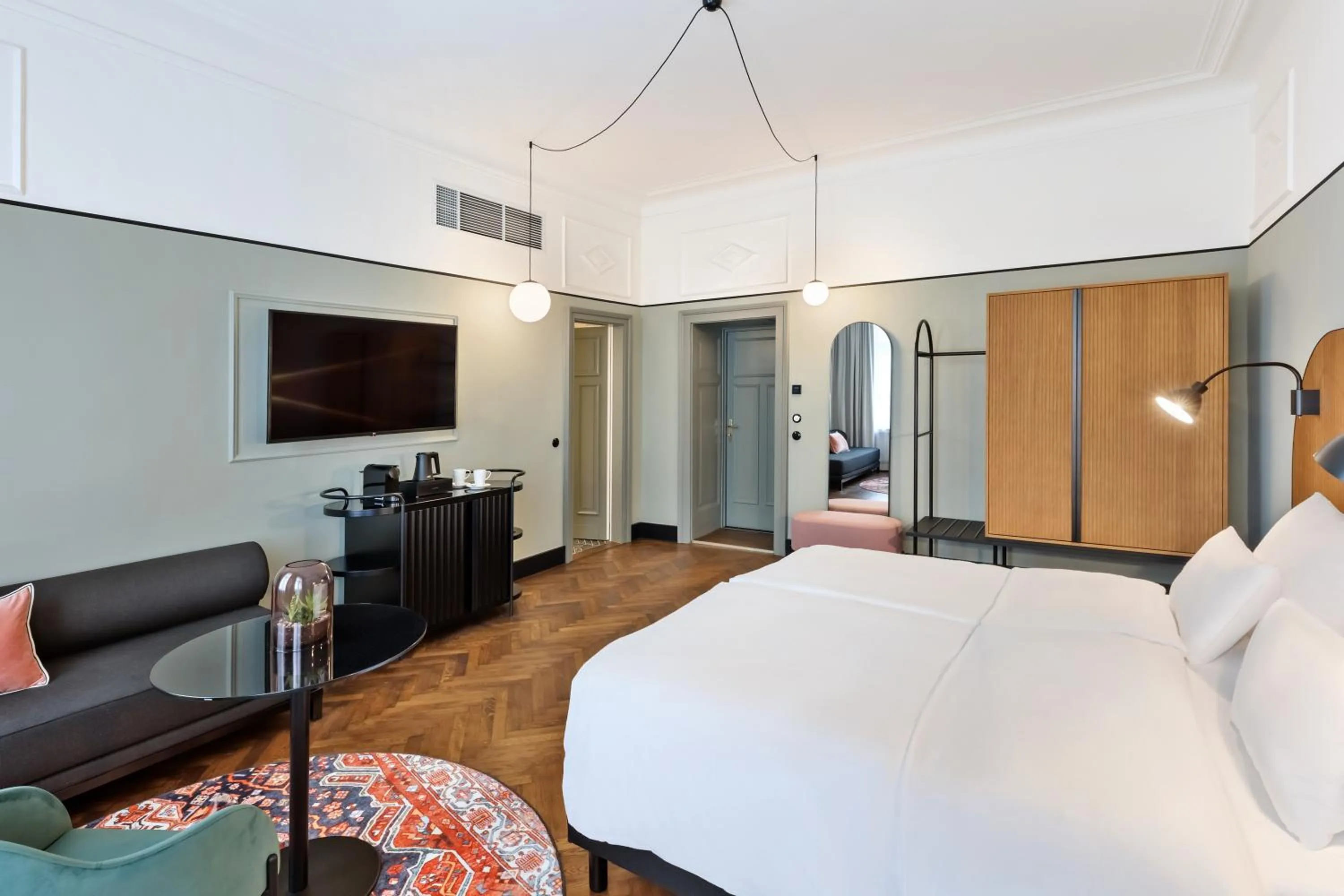 Bedroom, Bed in Hotel Astoria Vienna, Curio Collection by Hilton