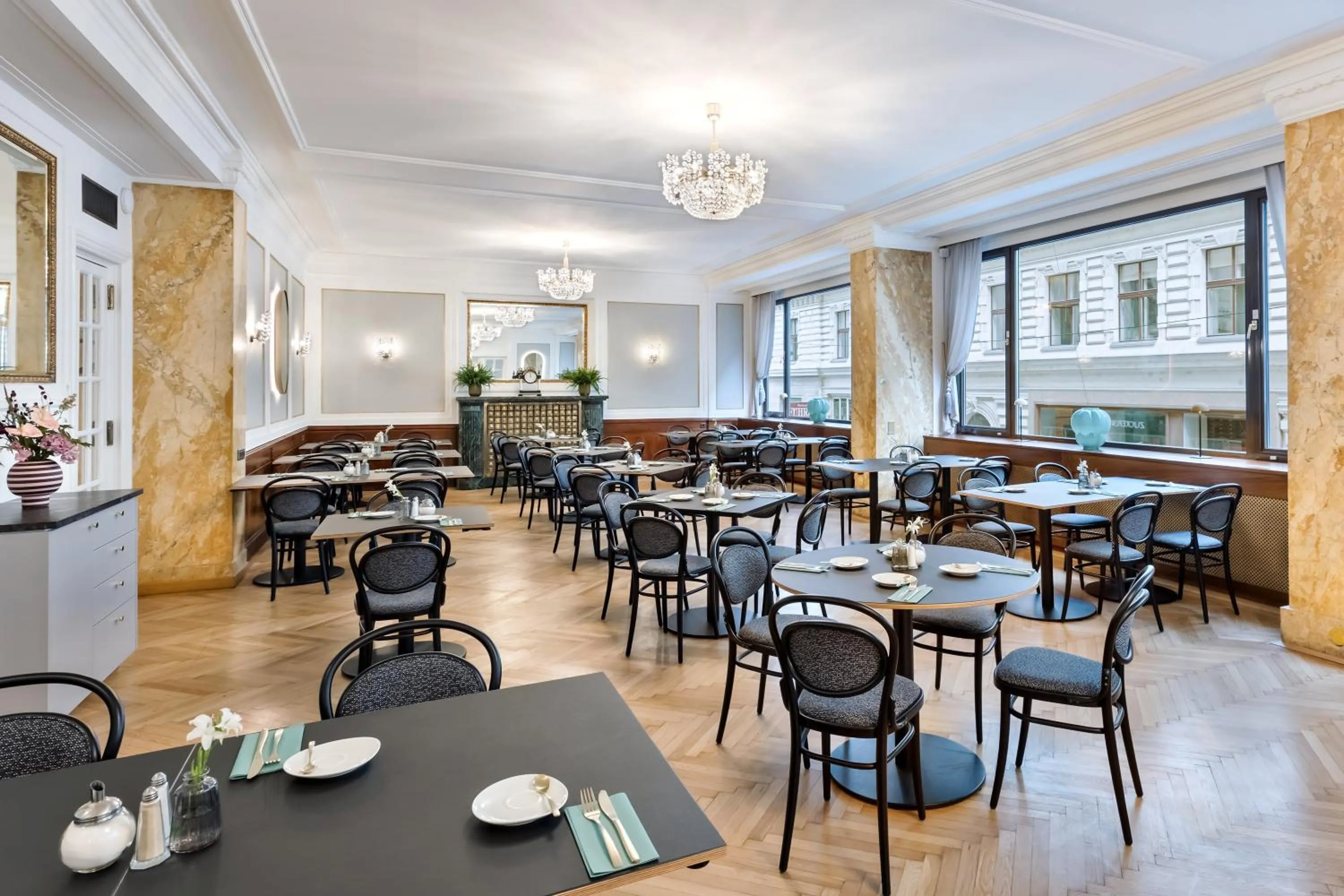 Breakfast in Hotel Astoria Vienna, Curio Collection by Hilton