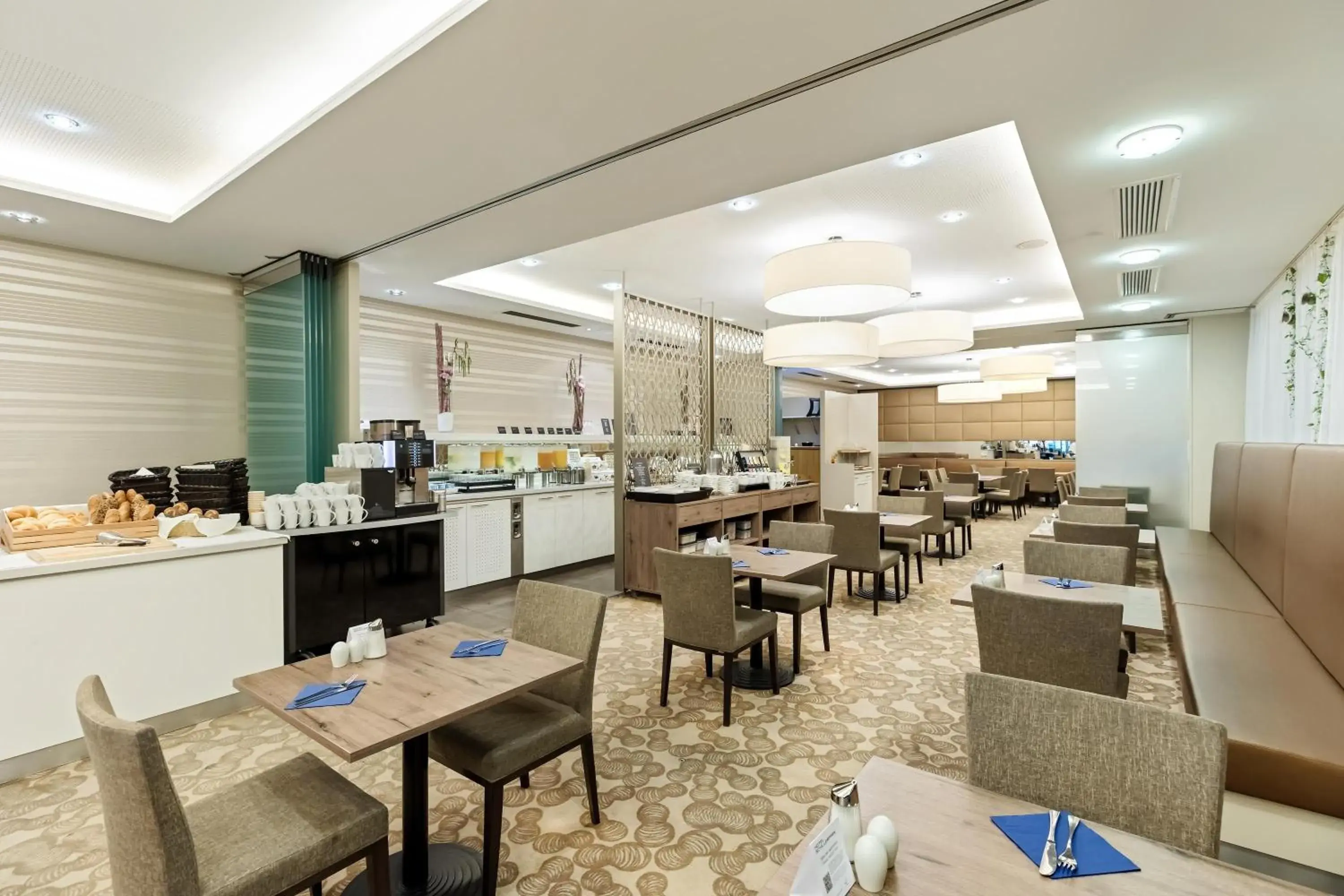 Restaurant/places to eat in Hotel Schillerpark Linz, a member of Radisson Individuals Restaurant/places to eat in Hotel Schillerpark Linz, a member of Radisson Individuals