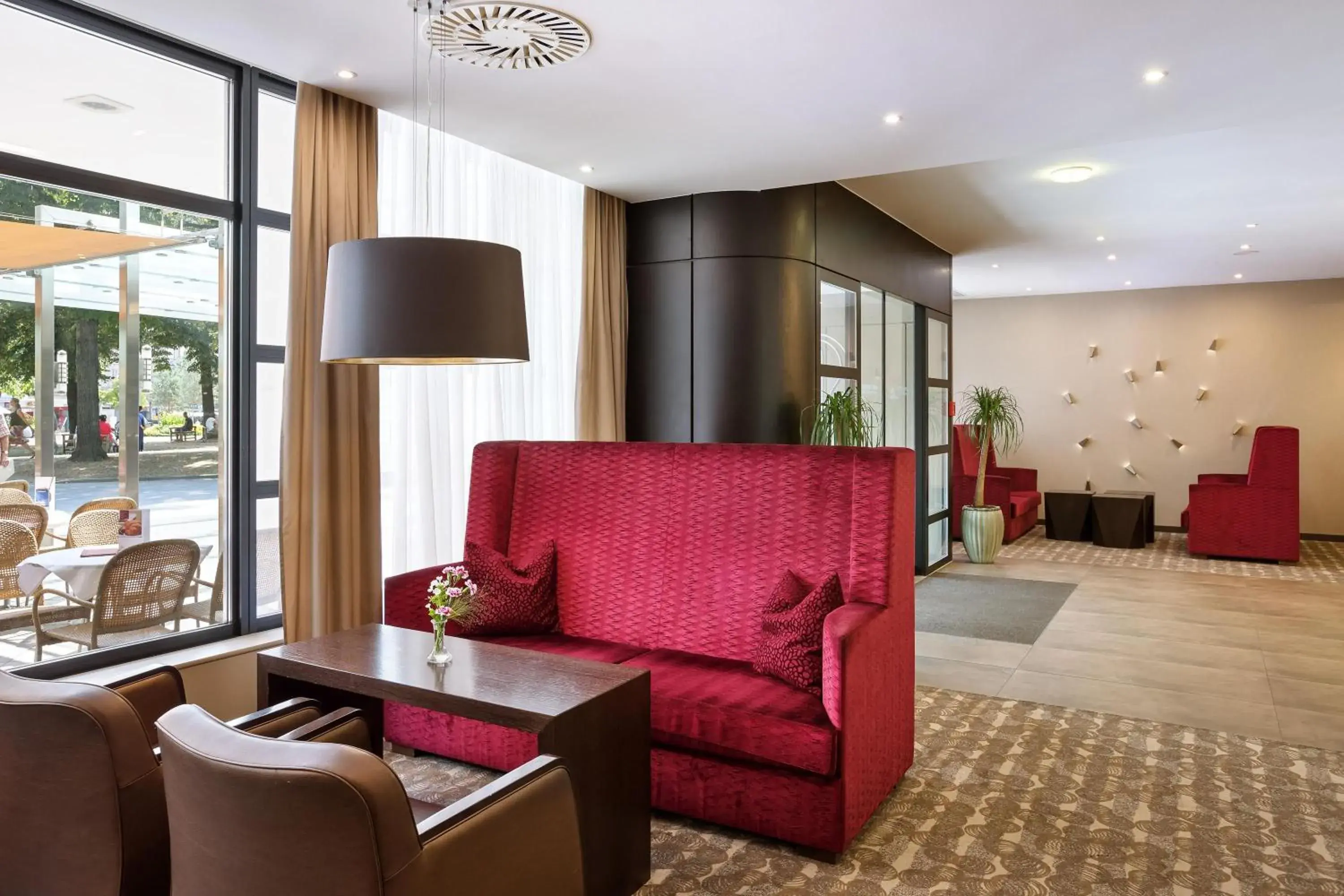 Lobby or reception in Hotel Schillerpark Linz, a member of Radisson Individuals Lobby or reception in Hotel Schillerpark Linz, a member of Radisson Individuals