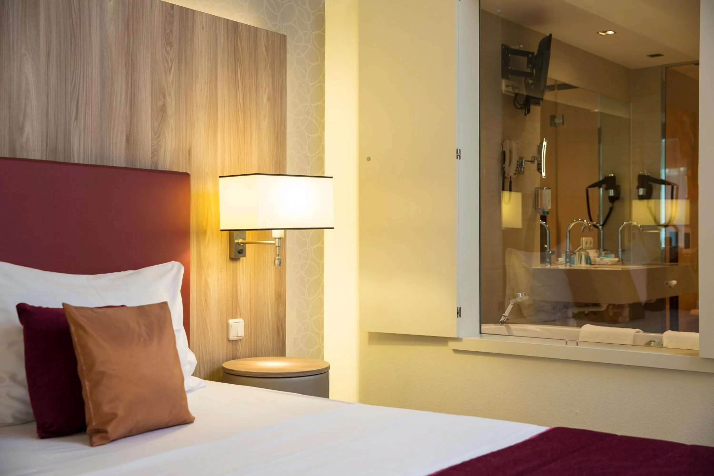 Bed in Hotel Schillerpark Linz, a member of Radisson Individuals