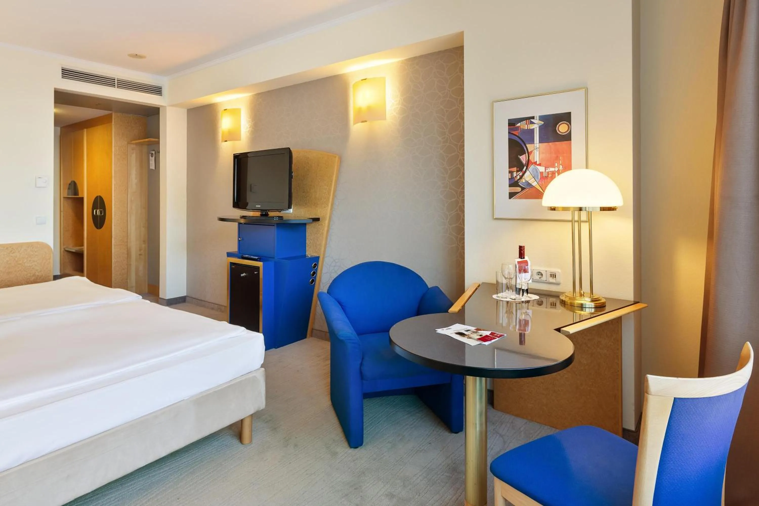 Photo of the whole room, Bed in Hotel Schillerpark Linz, a member of Radisson Individuals