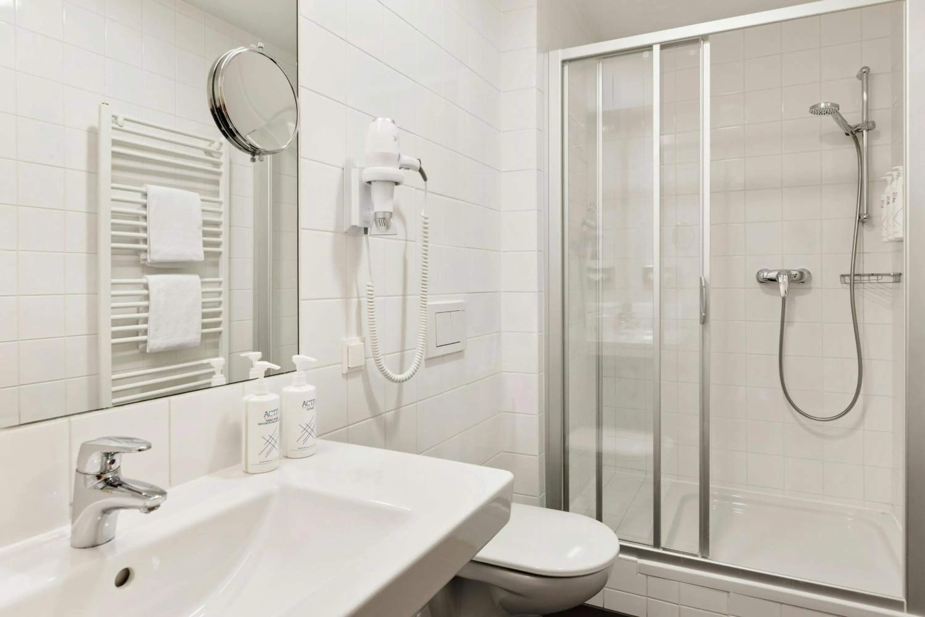 Bathroom in Four Points Flex by Sheraton Vienna Hauptbahnhof
