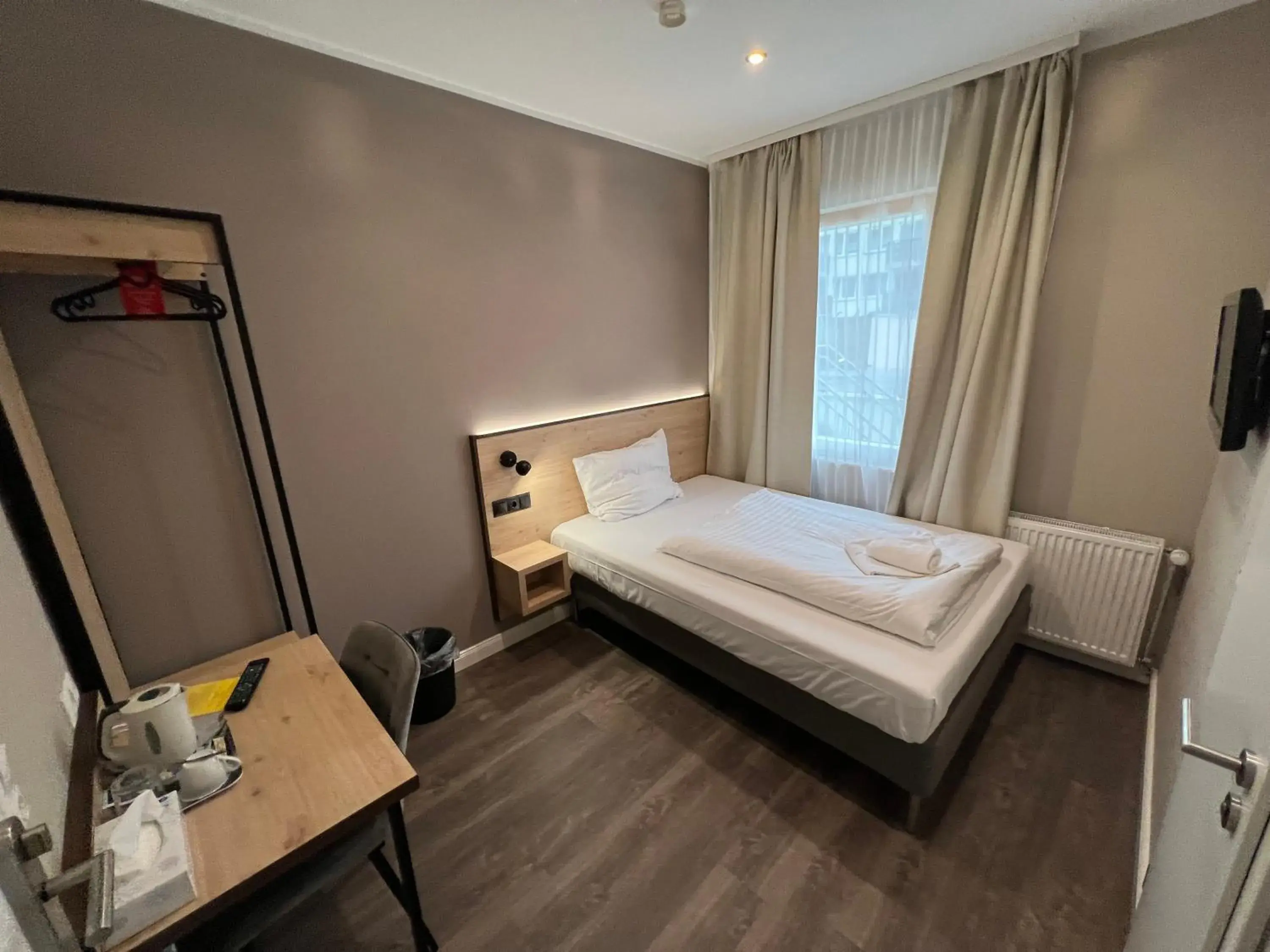 Standard Single Room in JJ Hotel Hannover-City-Pension Standard Single Room in JJ Hotel Hannover-City-Pension