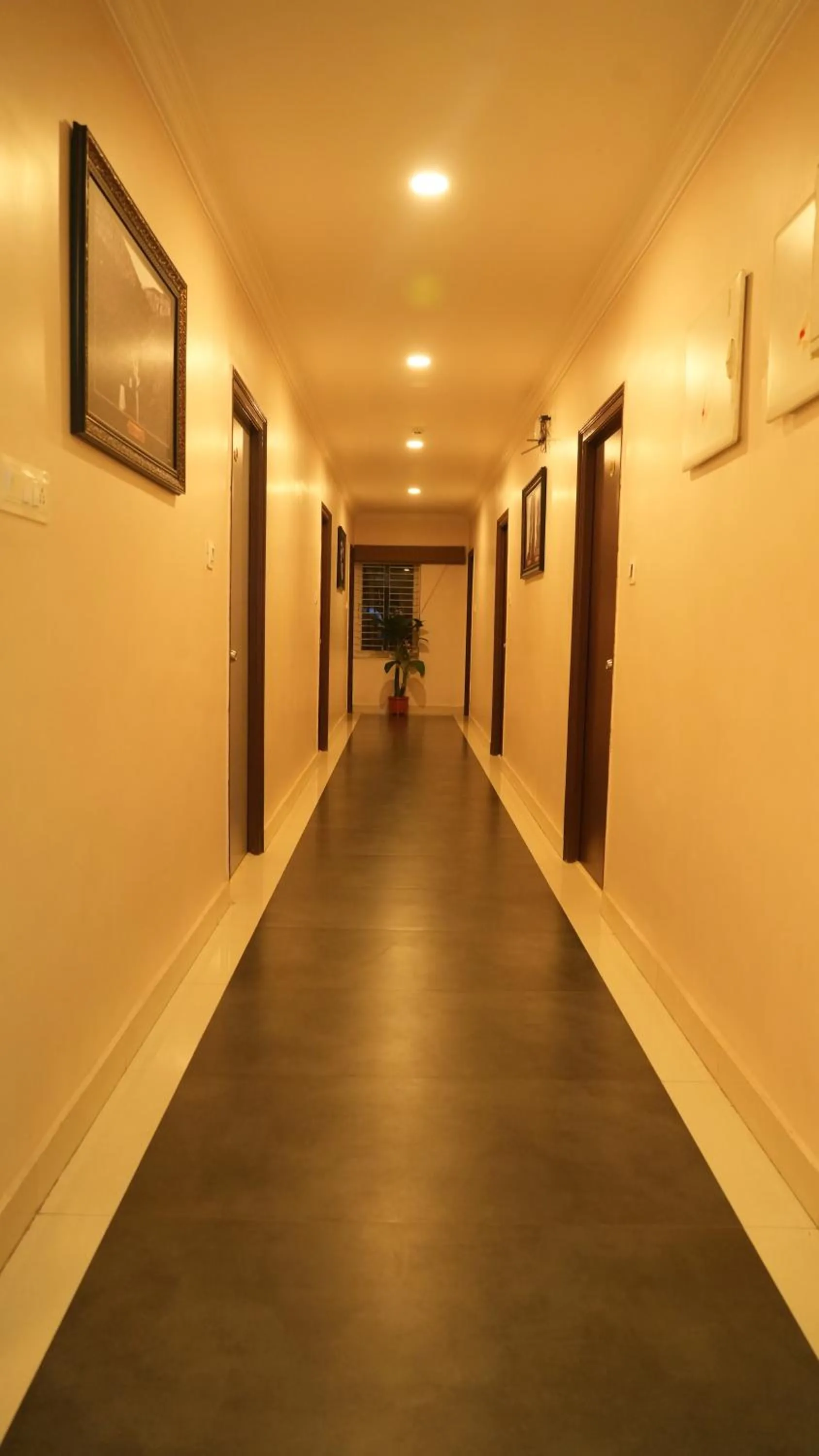 Property building in Hotel Mountview Comforts