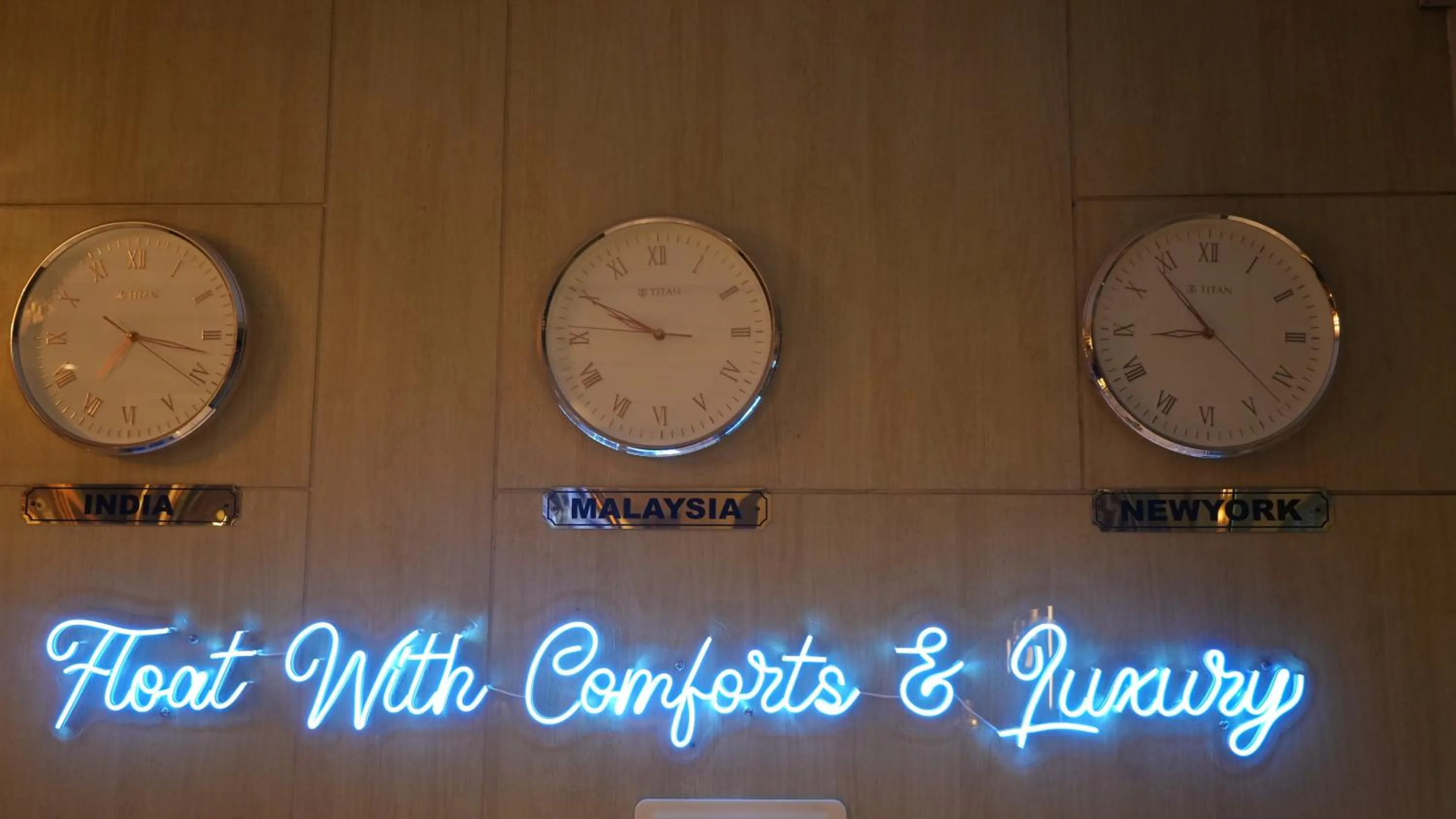 Text overlay in Hotel Mountview Comforts