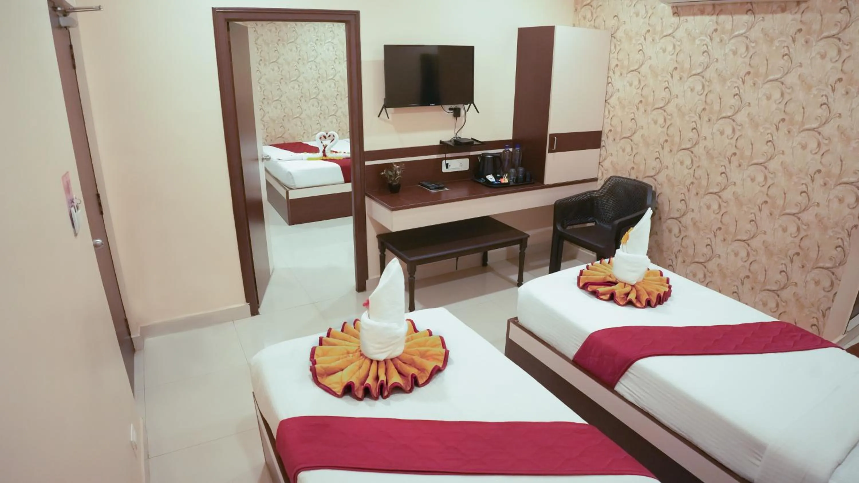 Bedroom, Bed in Hotel Mountview Comforts