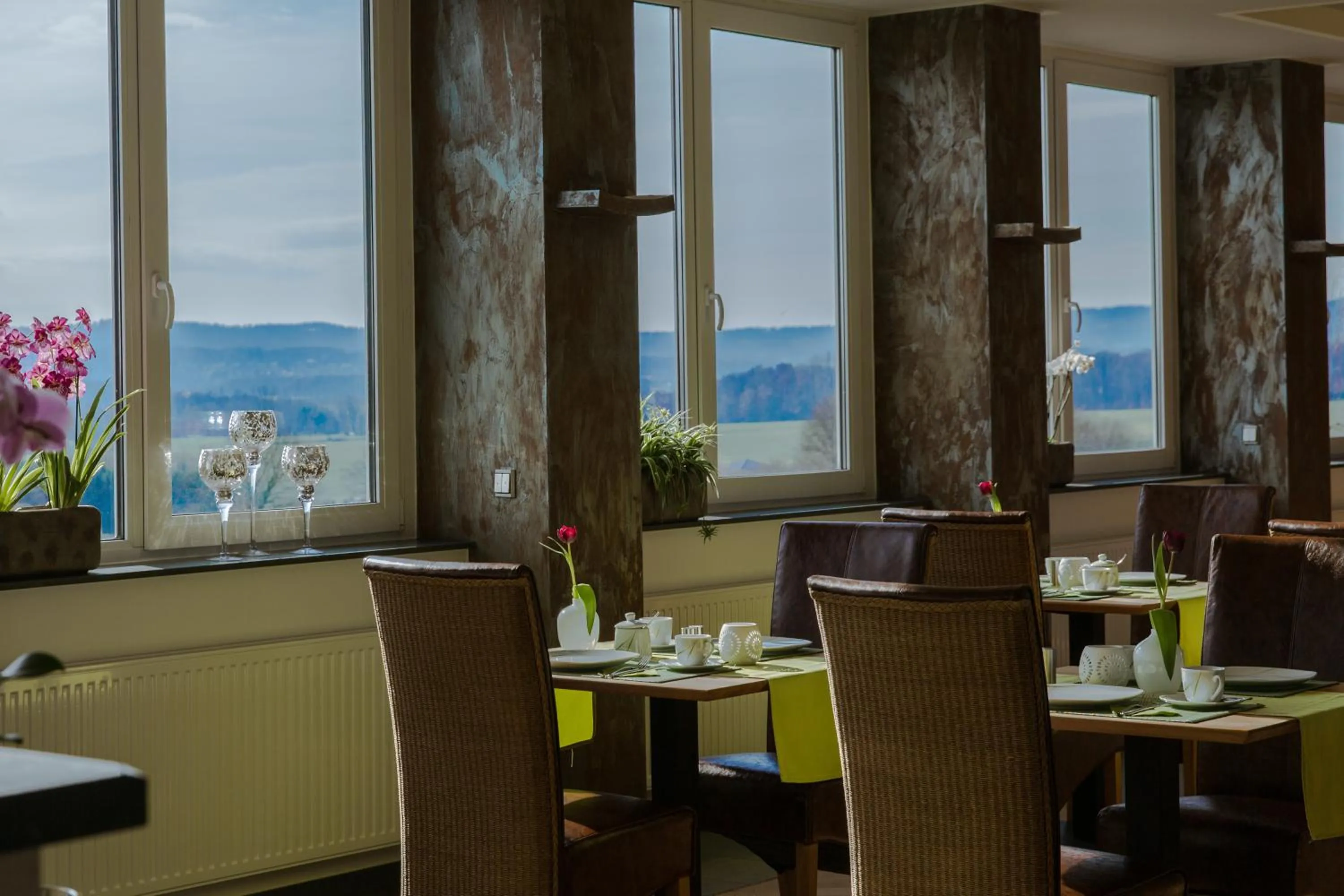 Restaurant/places to eat in Hotel Weitblick Bielefeld