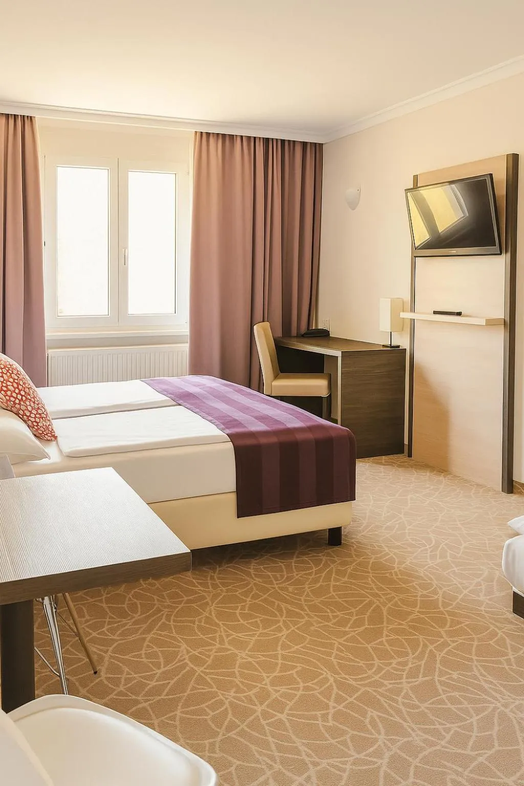 Photo of the whole room, Bed in Arion Cityhotel Vienna