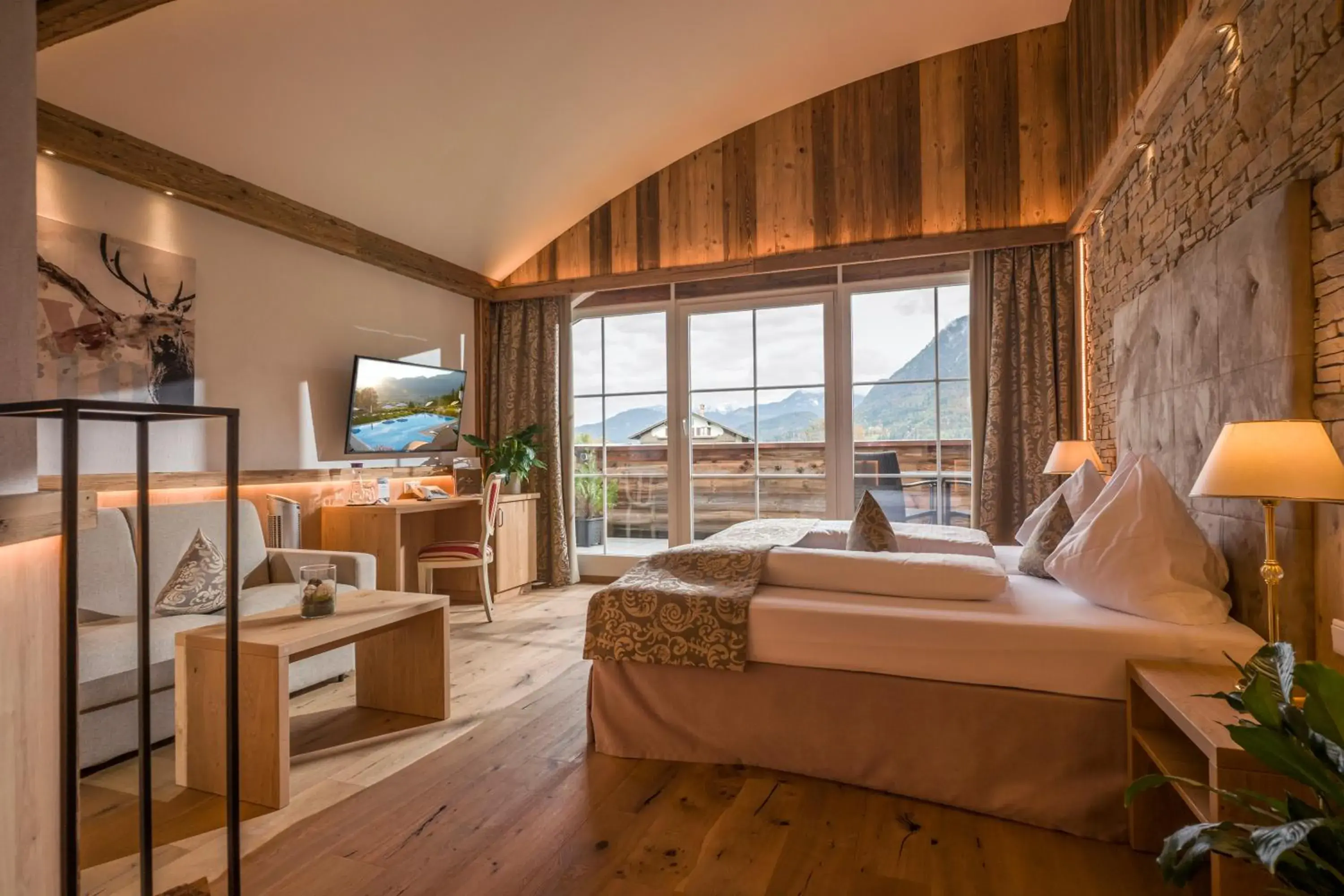 Suite with Mountain View - single occupancy in Hotel Panorama Royal Suite with Mountain View - single occupancy in Hotel Panorama Royal