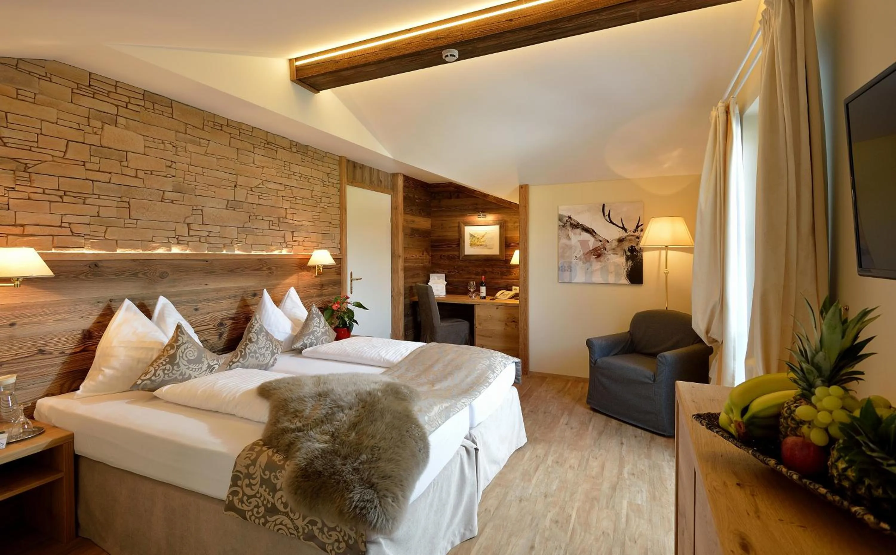 Photo of the whole room, Bed in Hotel Panorama Royal