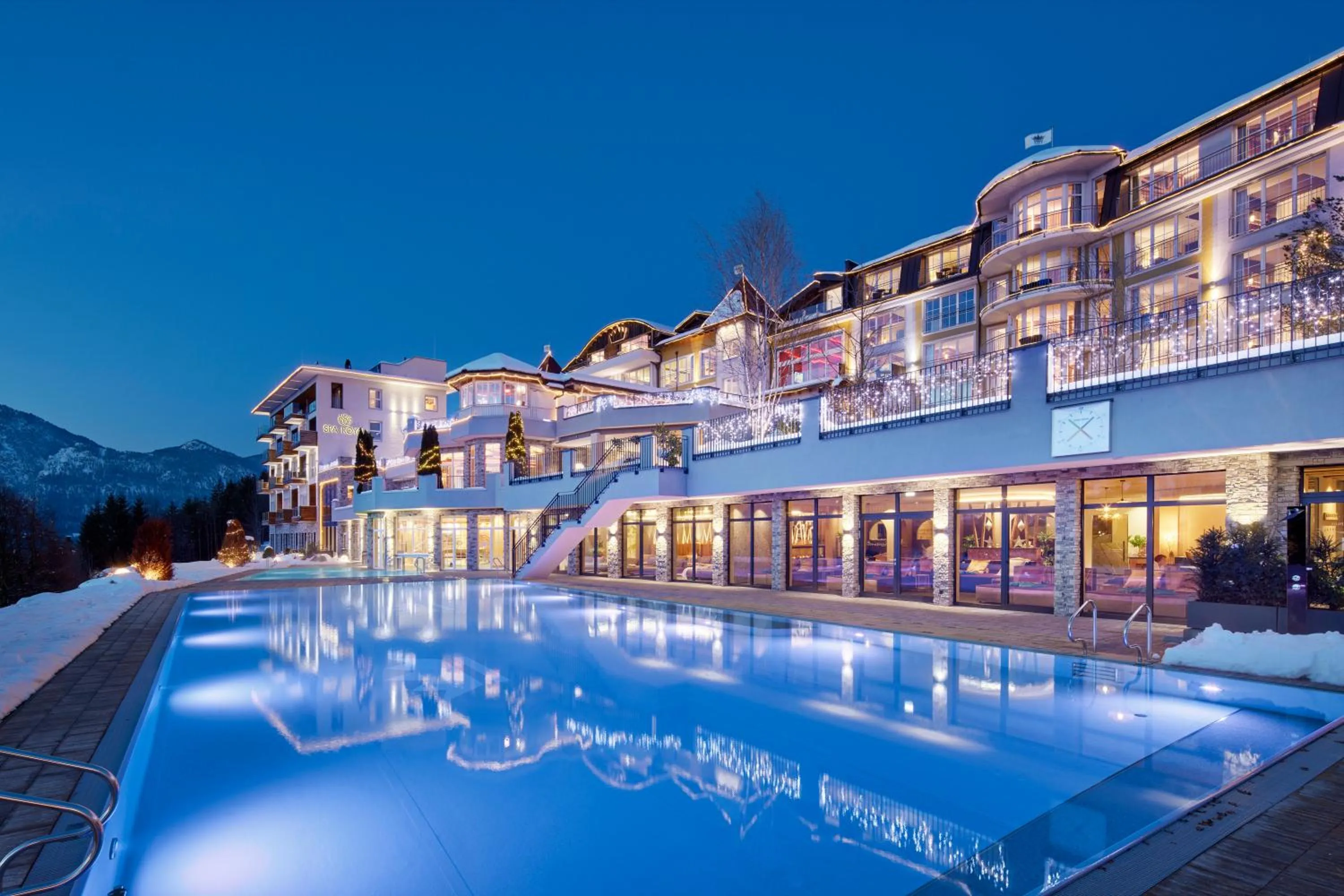 Property building in Hotel Panorama Royal