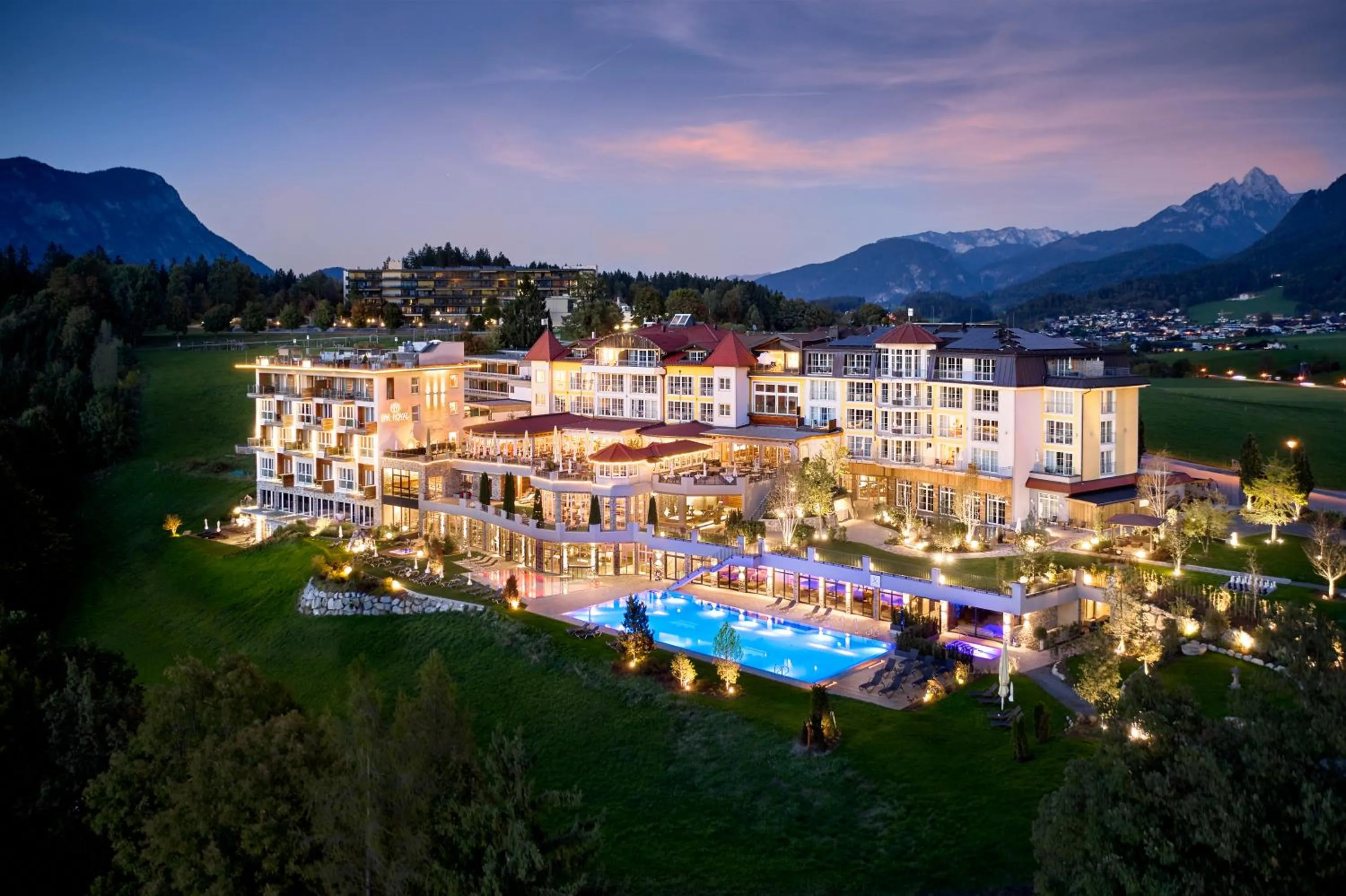 Property building in Hotel Panorama Royal