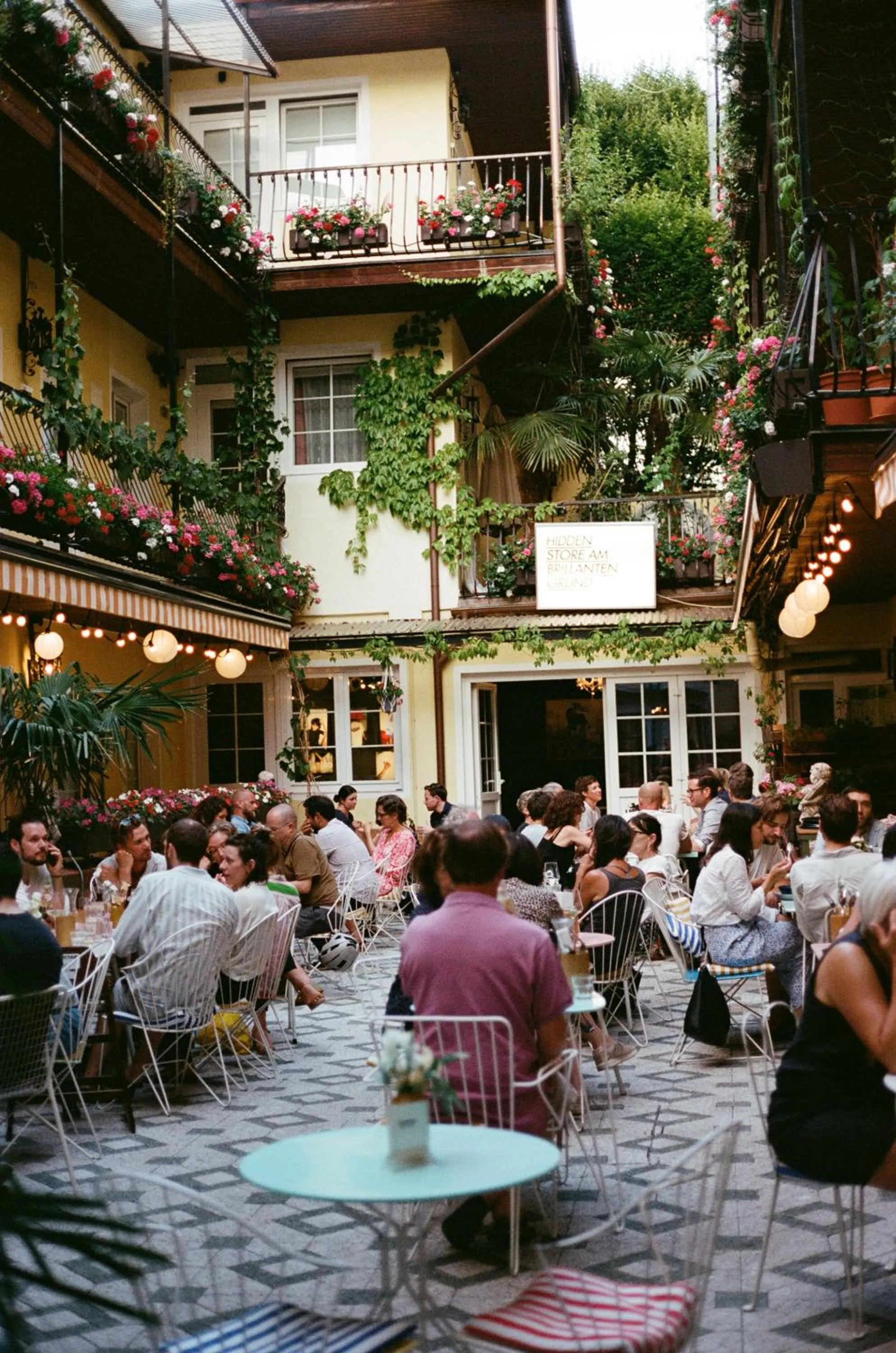 Property building in Hotel Am Brillantengrund