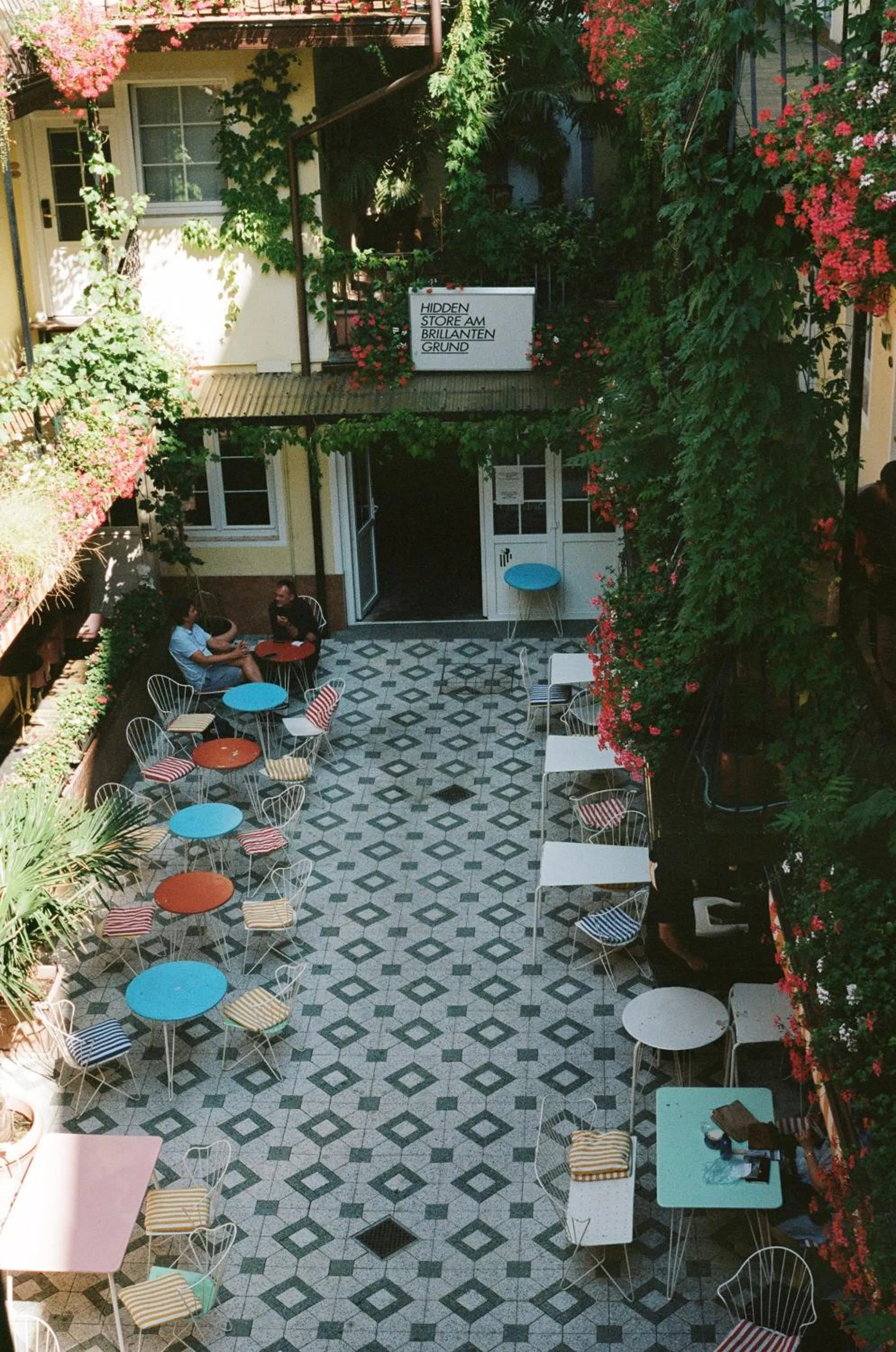 Restaurant/places to eat in Hotel Am Brillantengrund