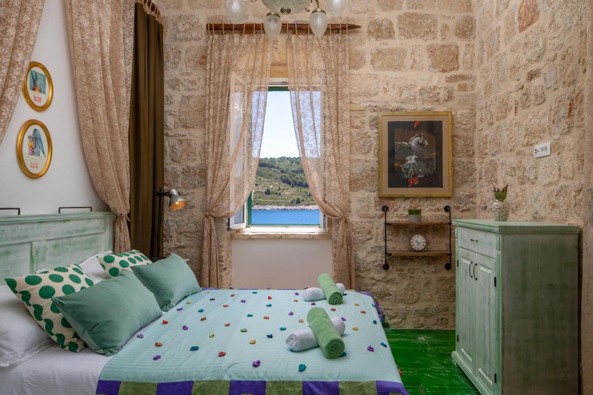 Other, Bed in Sensational Island Villa Villa Host Light House 2 Bedrooms Exclusive
