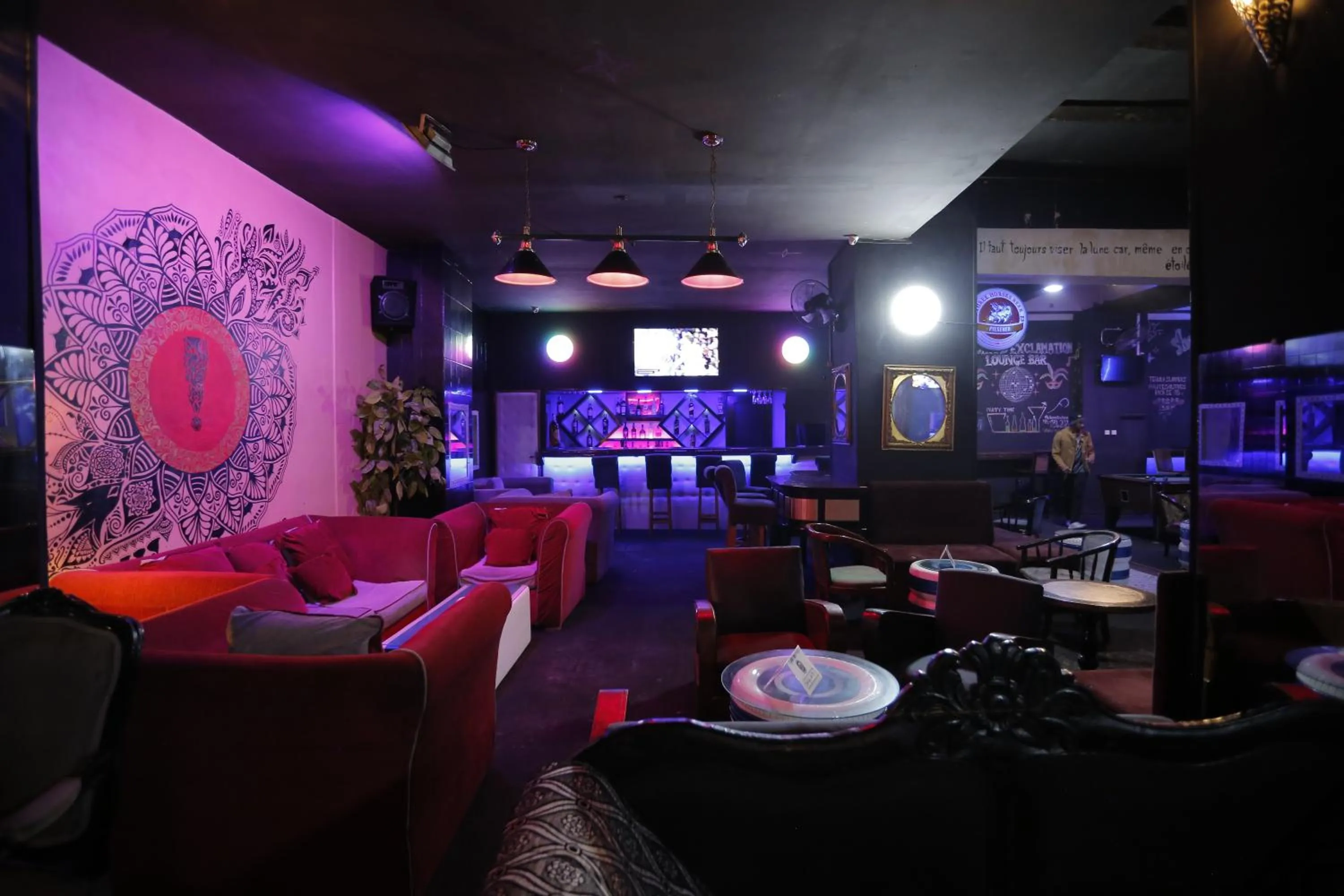 Communal lounge/ TV room in Hotel de L'Avenue - Tana City Centre