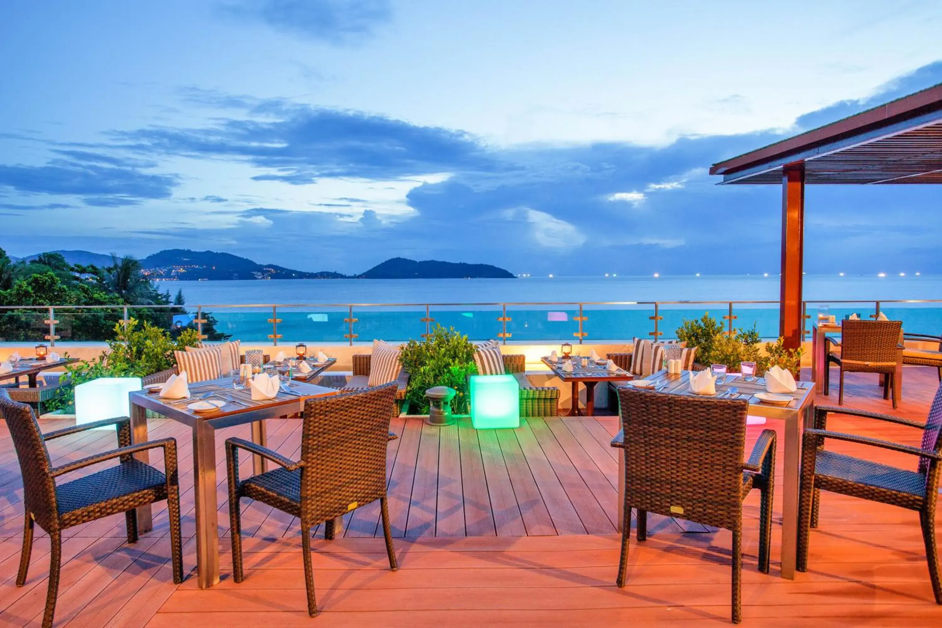Restaurant/places to eat in Zenmaya Oceanfront Phuket, Trademark Collection by Wyndham Restaurant/places to eat in Zenmaya Oceanfront Phuket, Trademark Collection by Wyndham