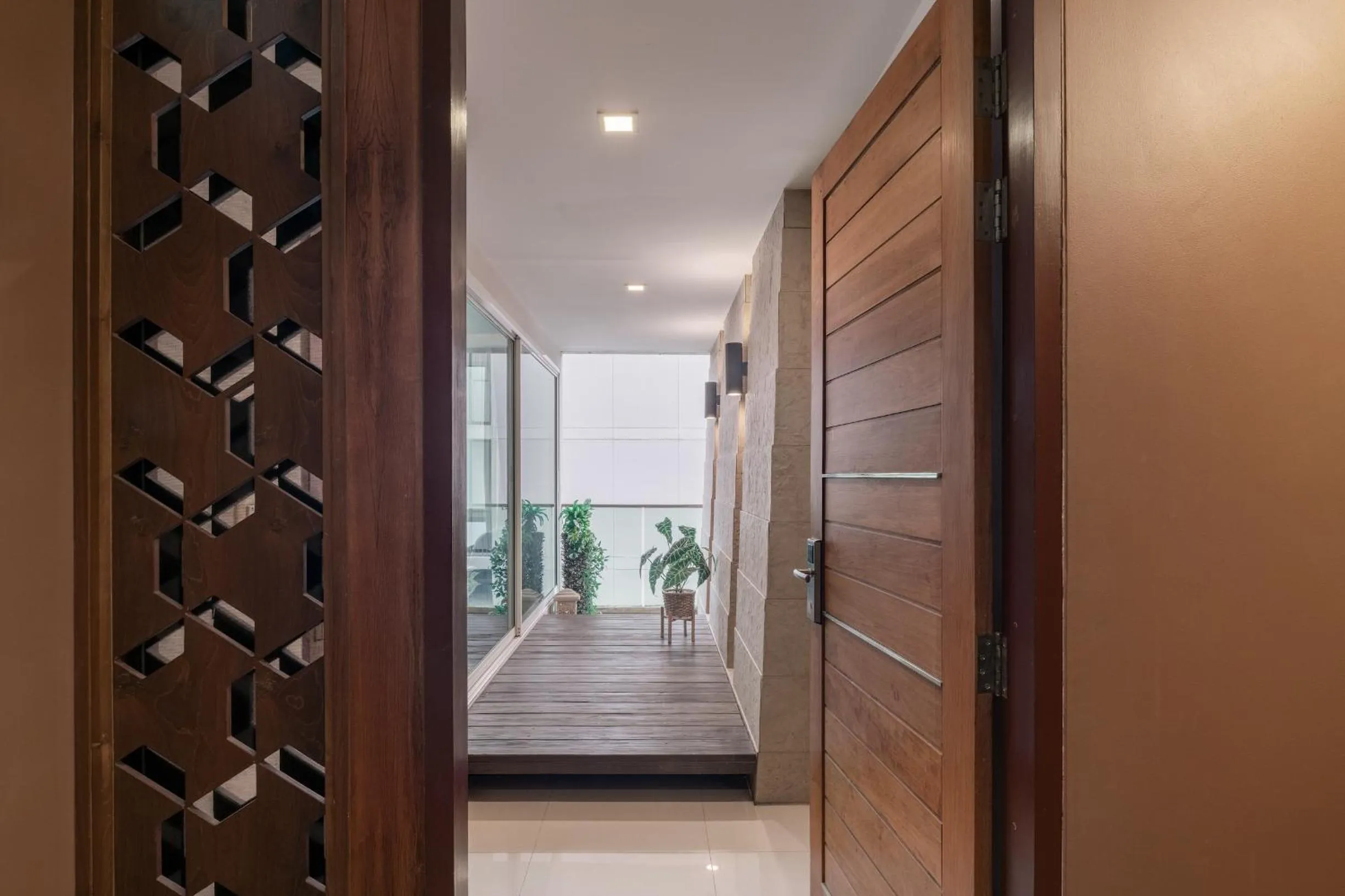 Beverly 33 by Aspira