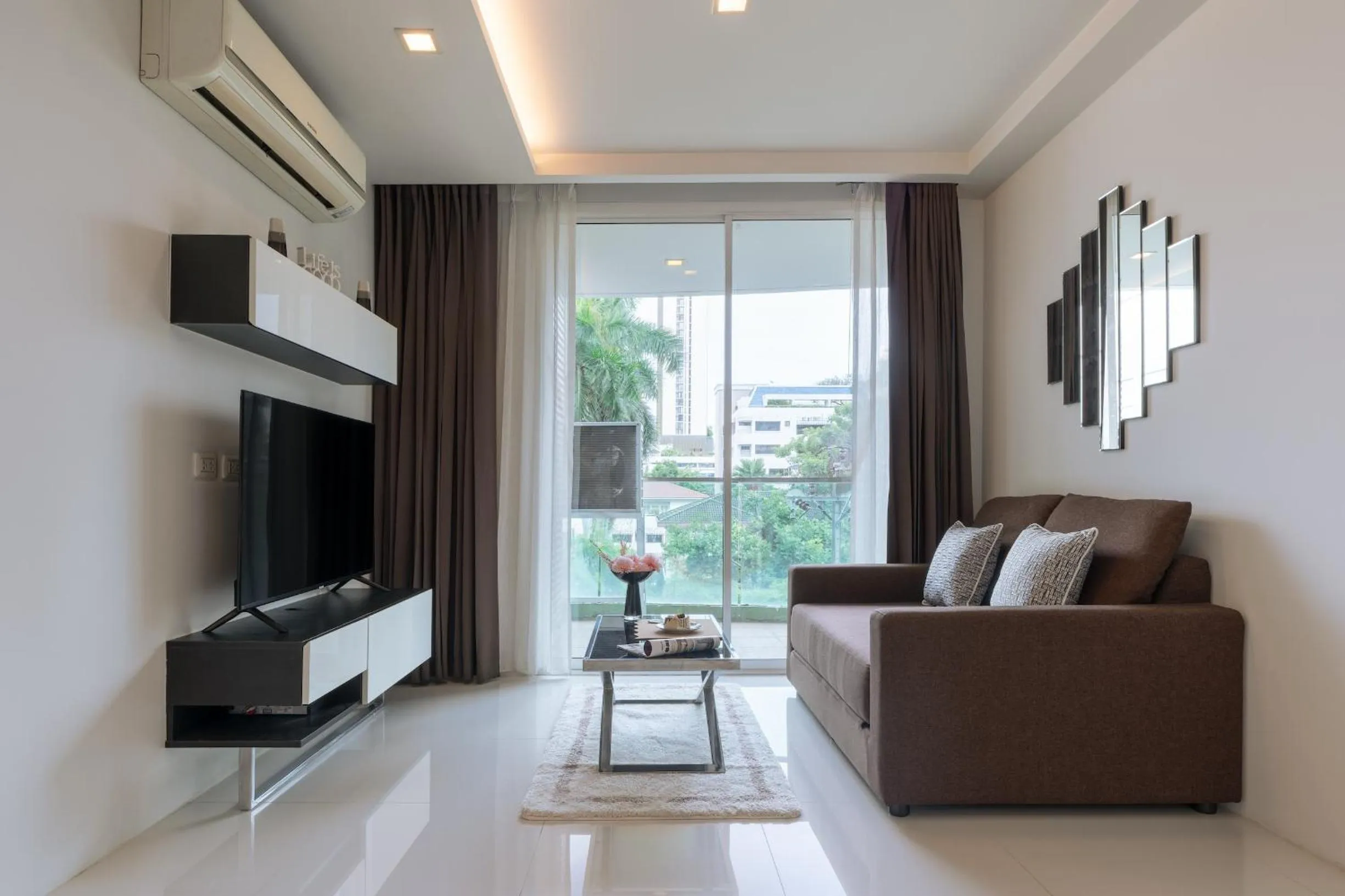 Beverly 33 by Aspira