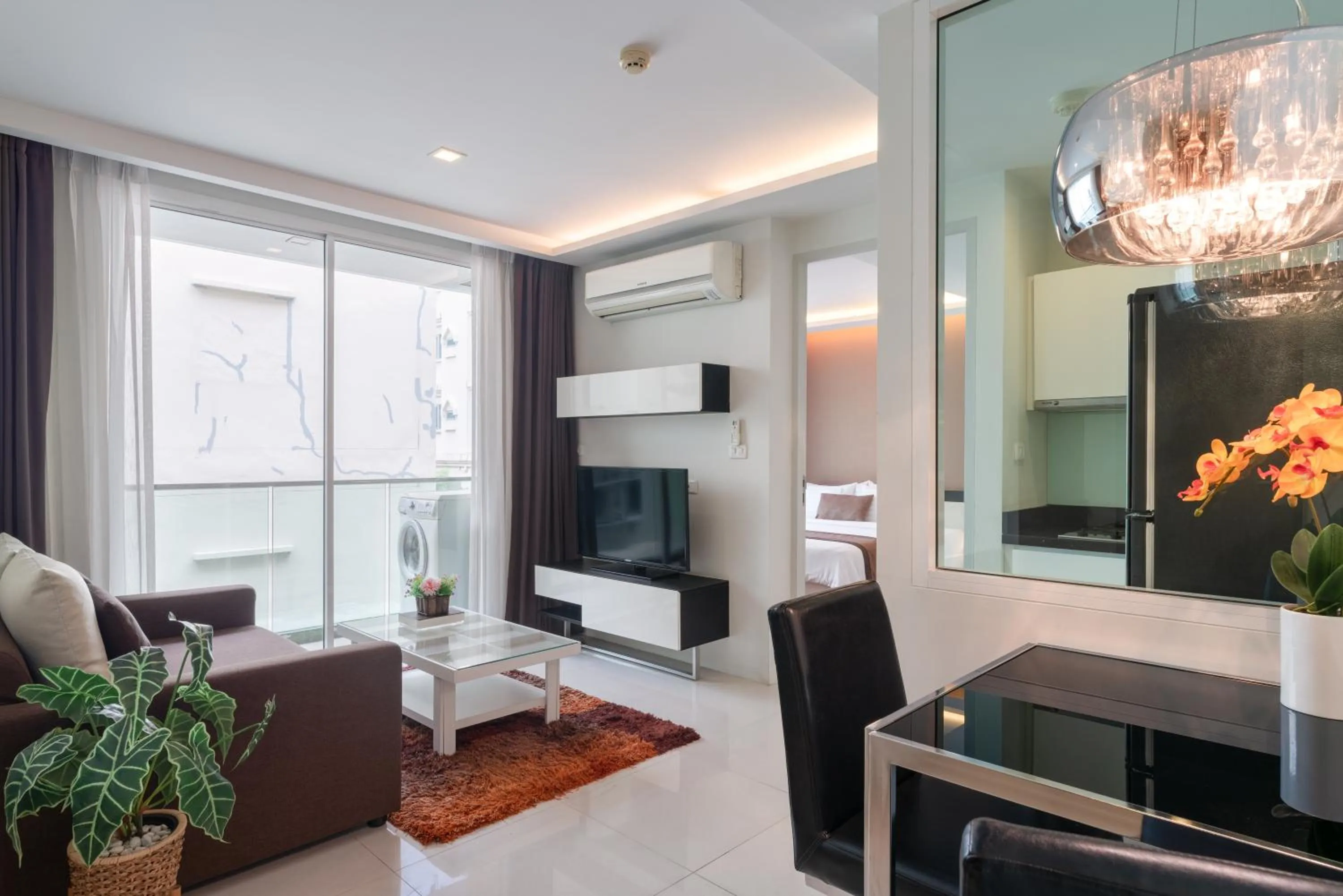 Beverly 33 by Aspira