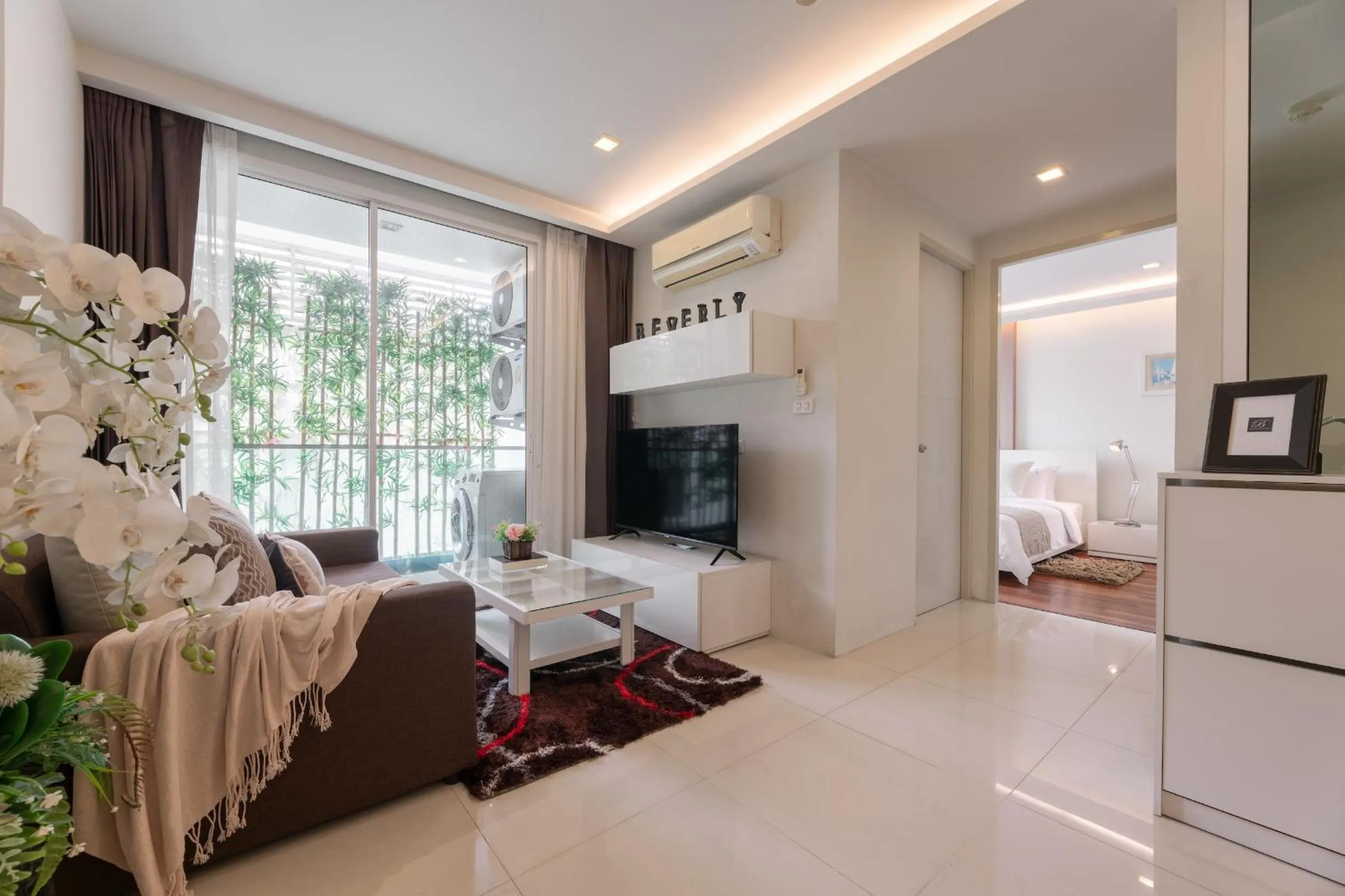 Beverly 33 by Aspira