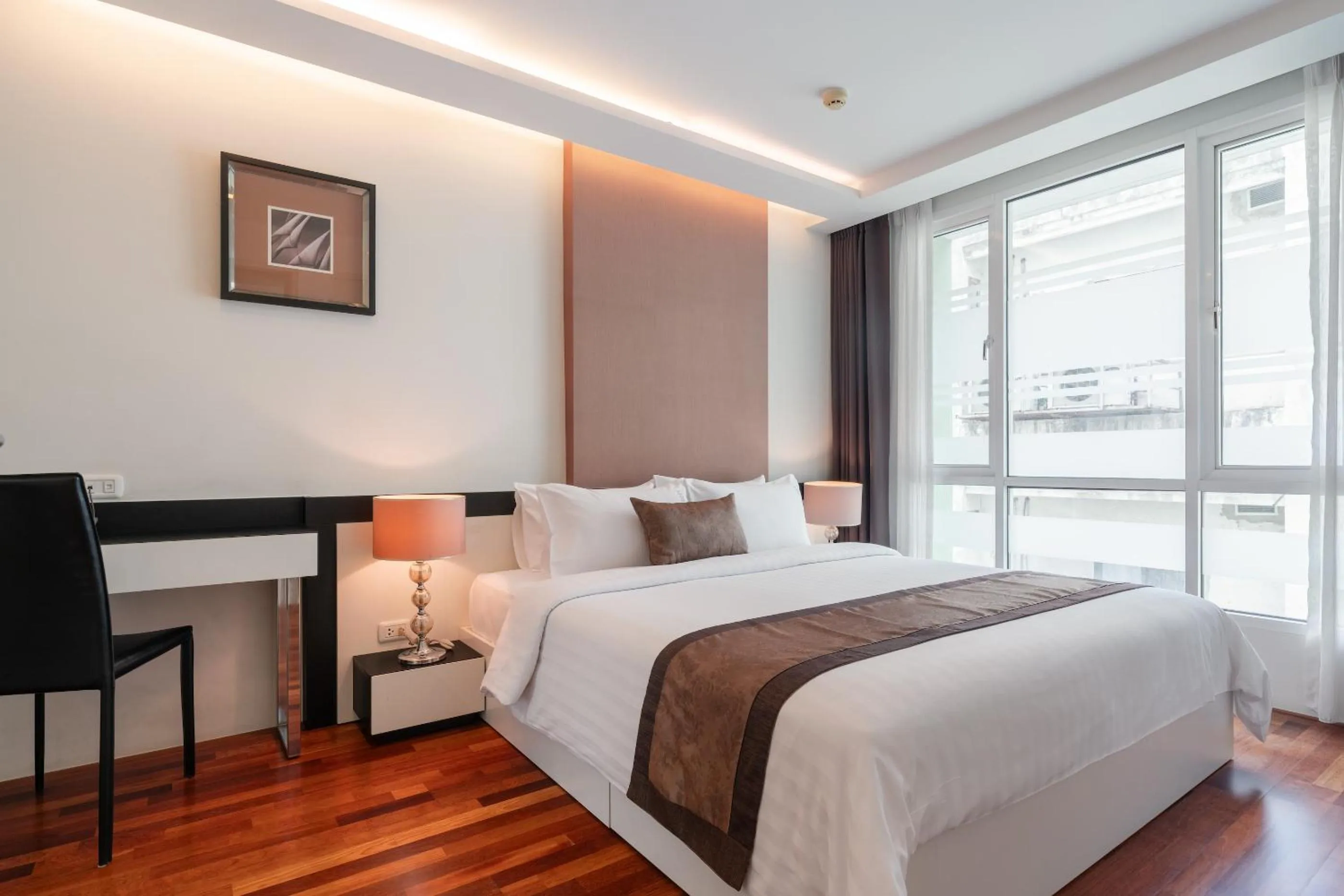 Bed in Beverly 33 by Aspira