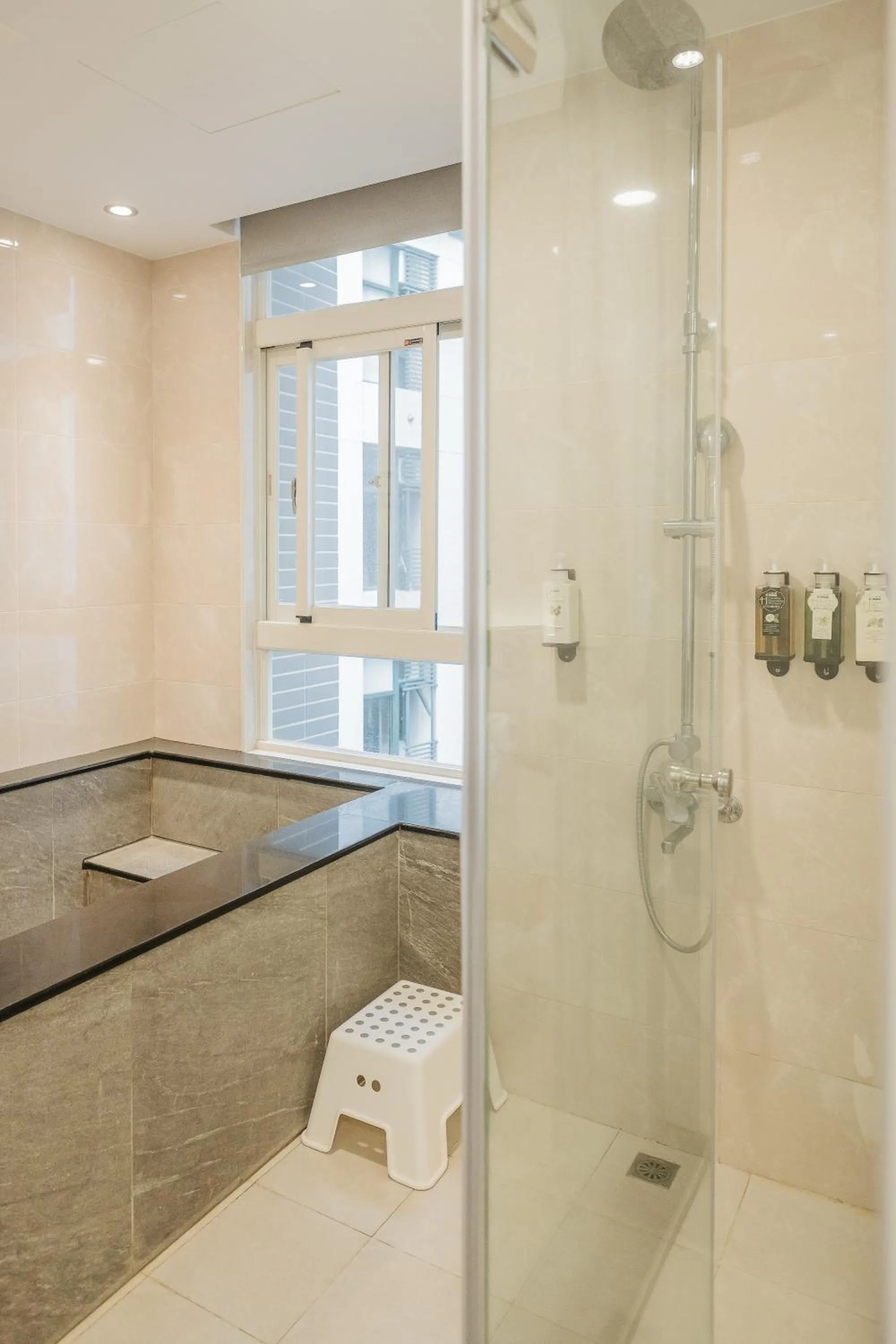 Muen Yuan Dong Hot Spring Hotel