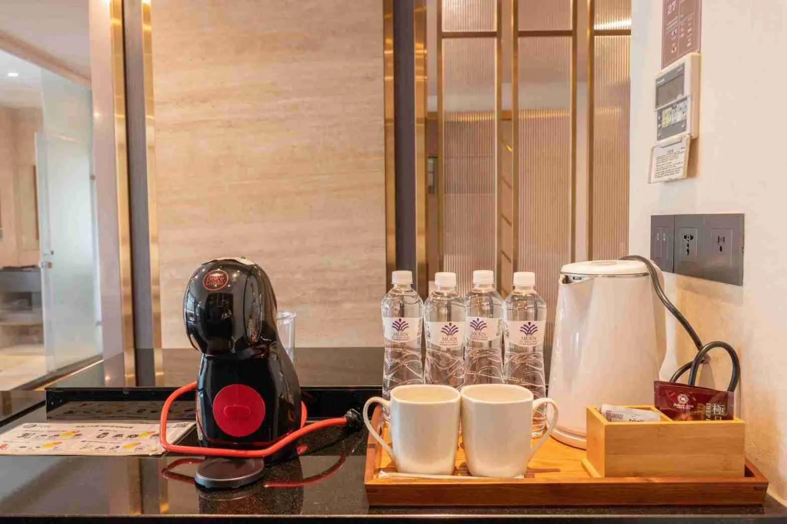 Muen Yuan Dong Hot Spring Hotel