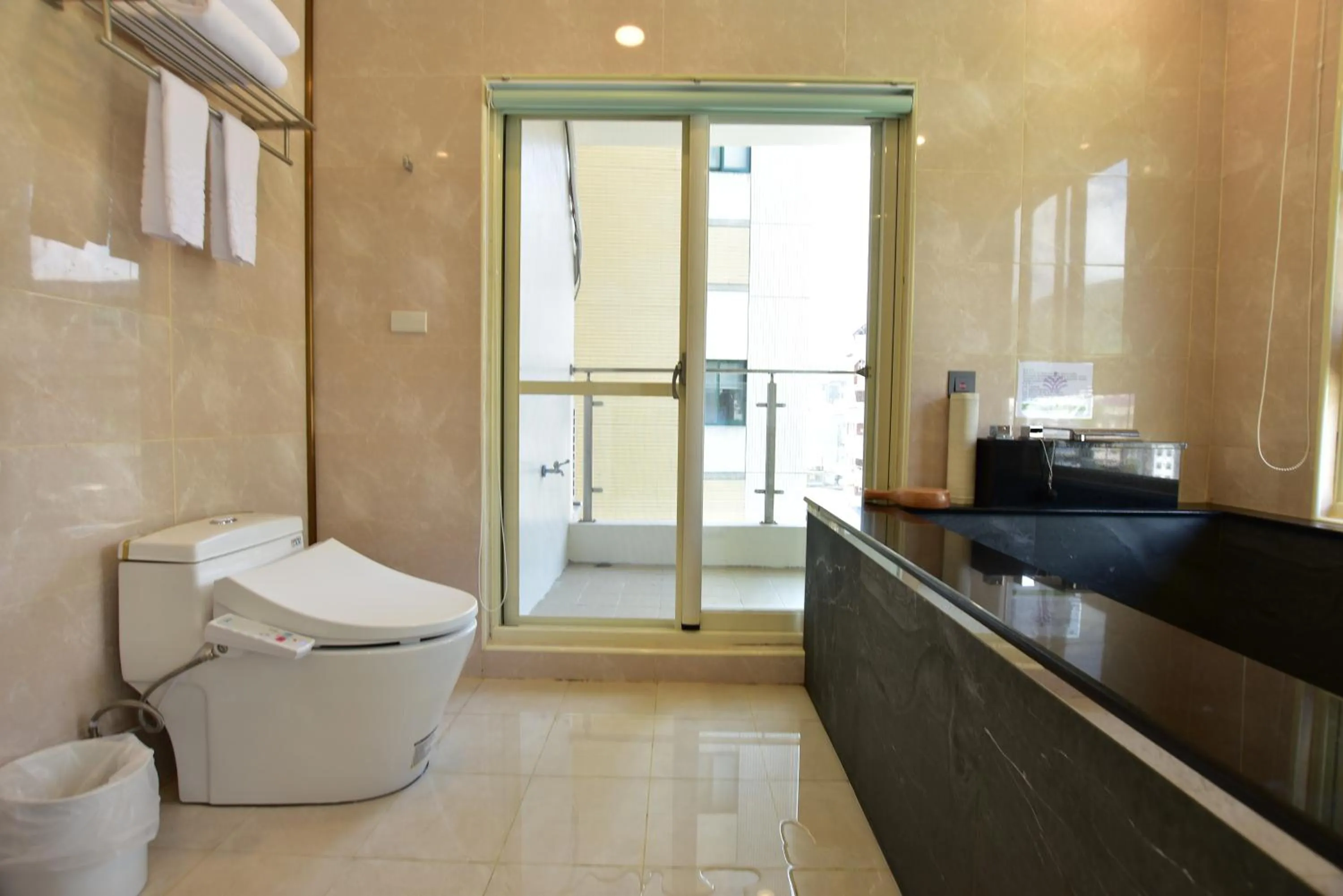 Muen Yuan Dong Hot Spring Hotel