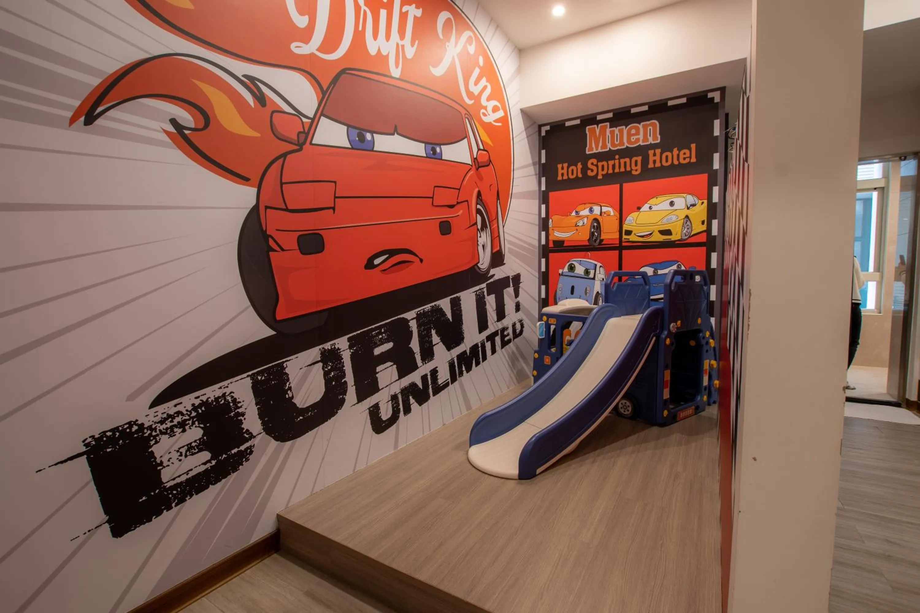 Muen Yuan Dong Hot Spring Hotel