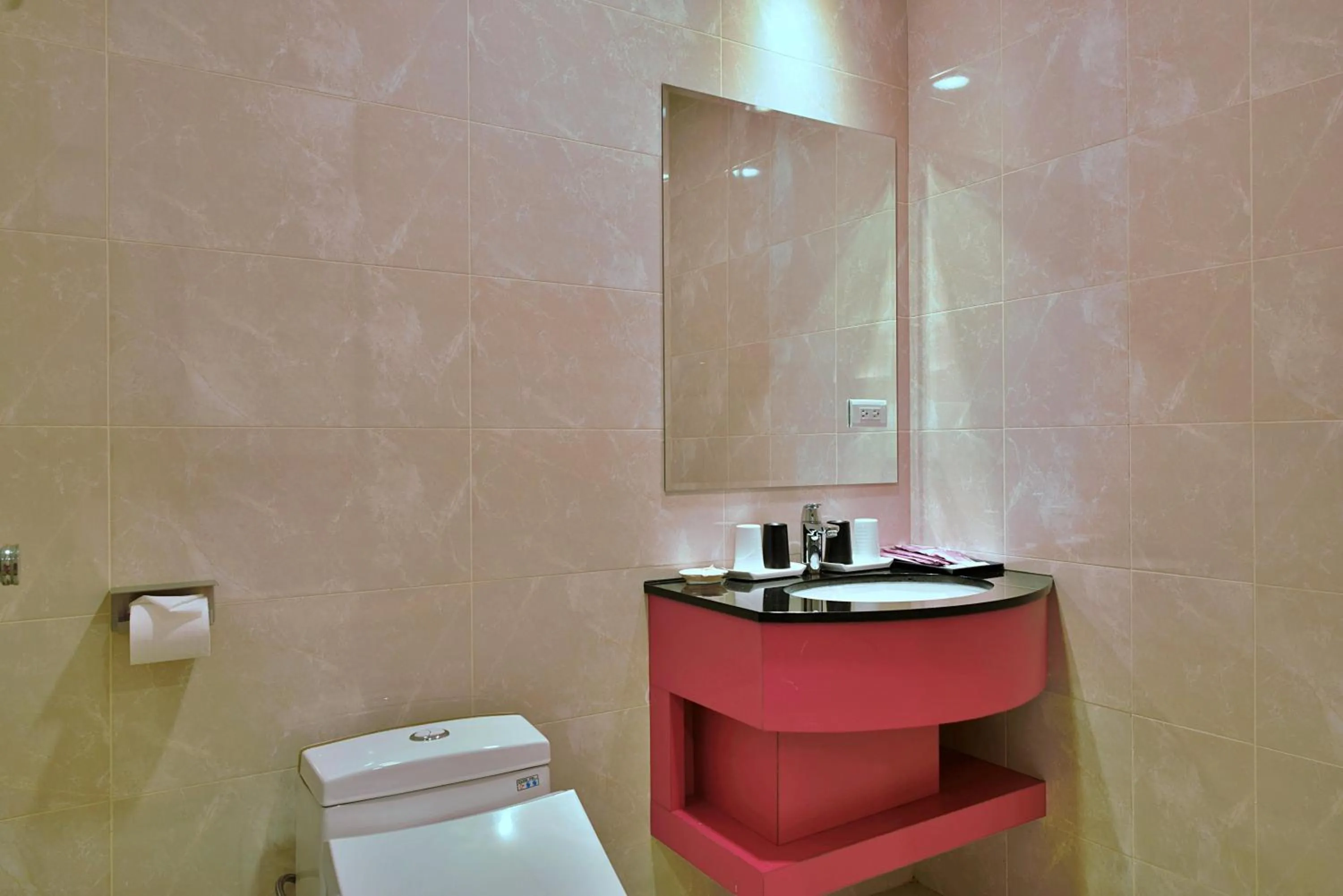 Muen Yuan Dong Hot Spring Hotel