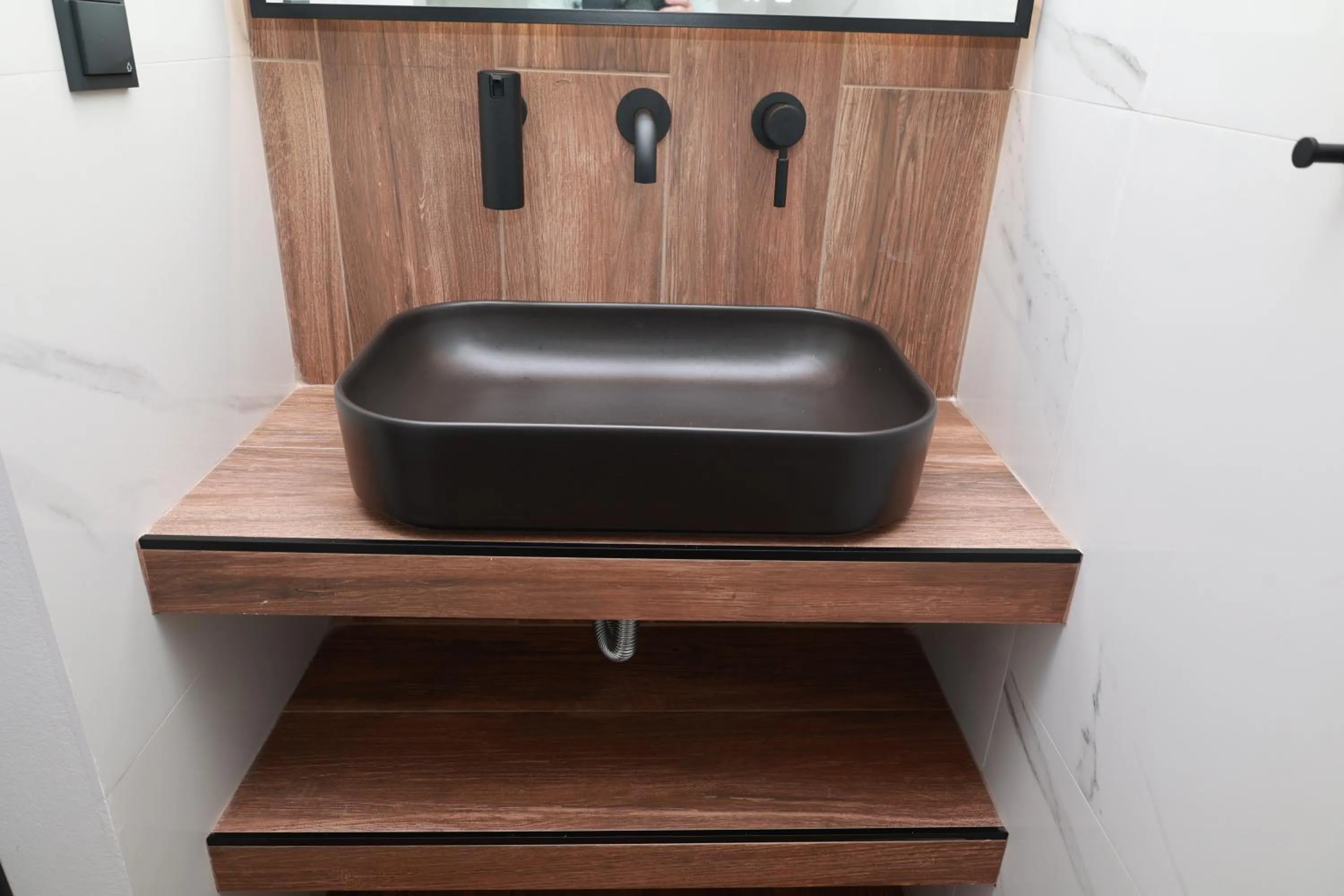 Bathroom in Paris-Irini Studios And Apartments